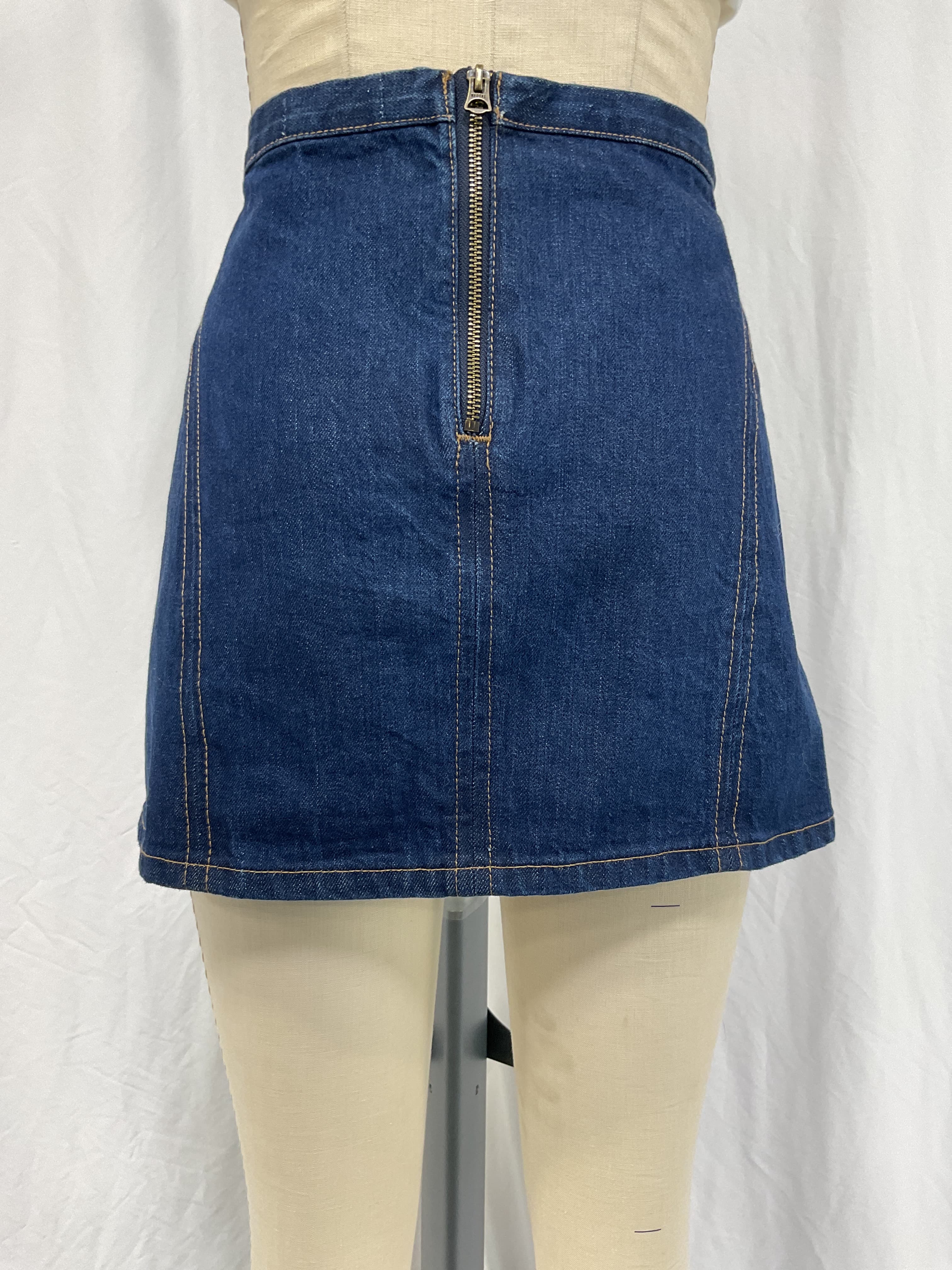 Split Front Skirt In Fortuna - Image 4
