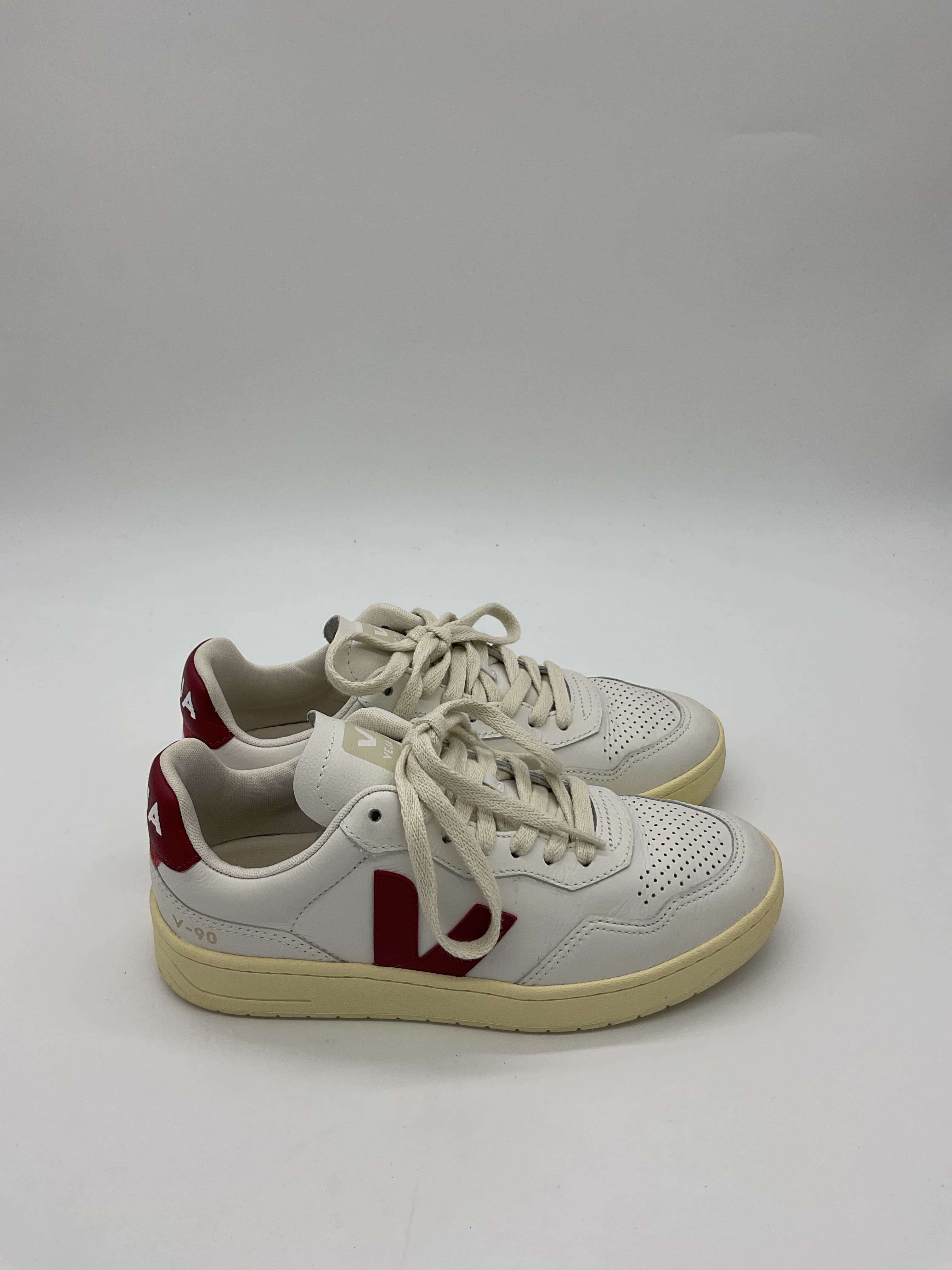 V-90 Sneaker - Image 3