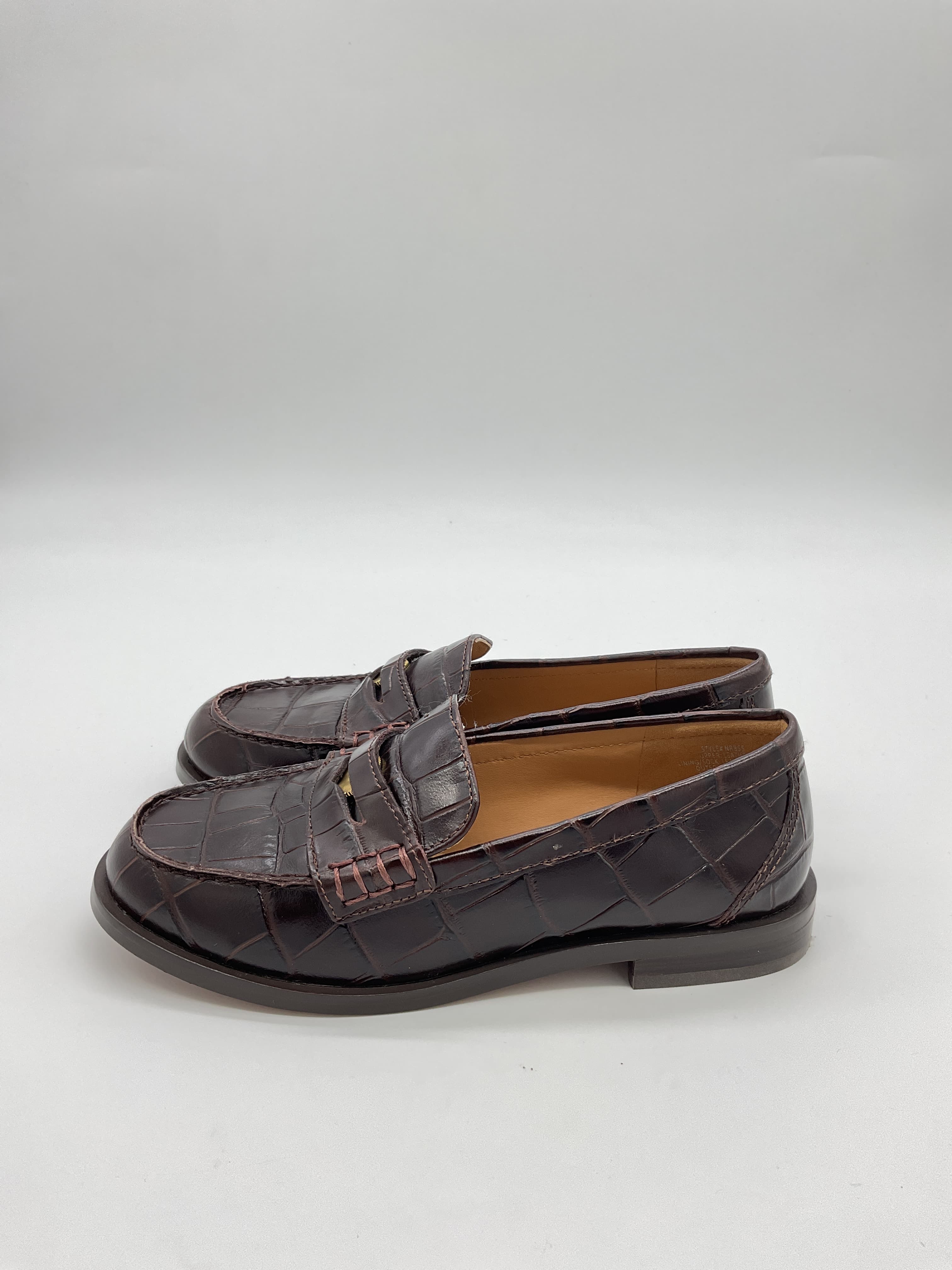 The Grayson Penny Loafer In Stamped Leather - Image 3