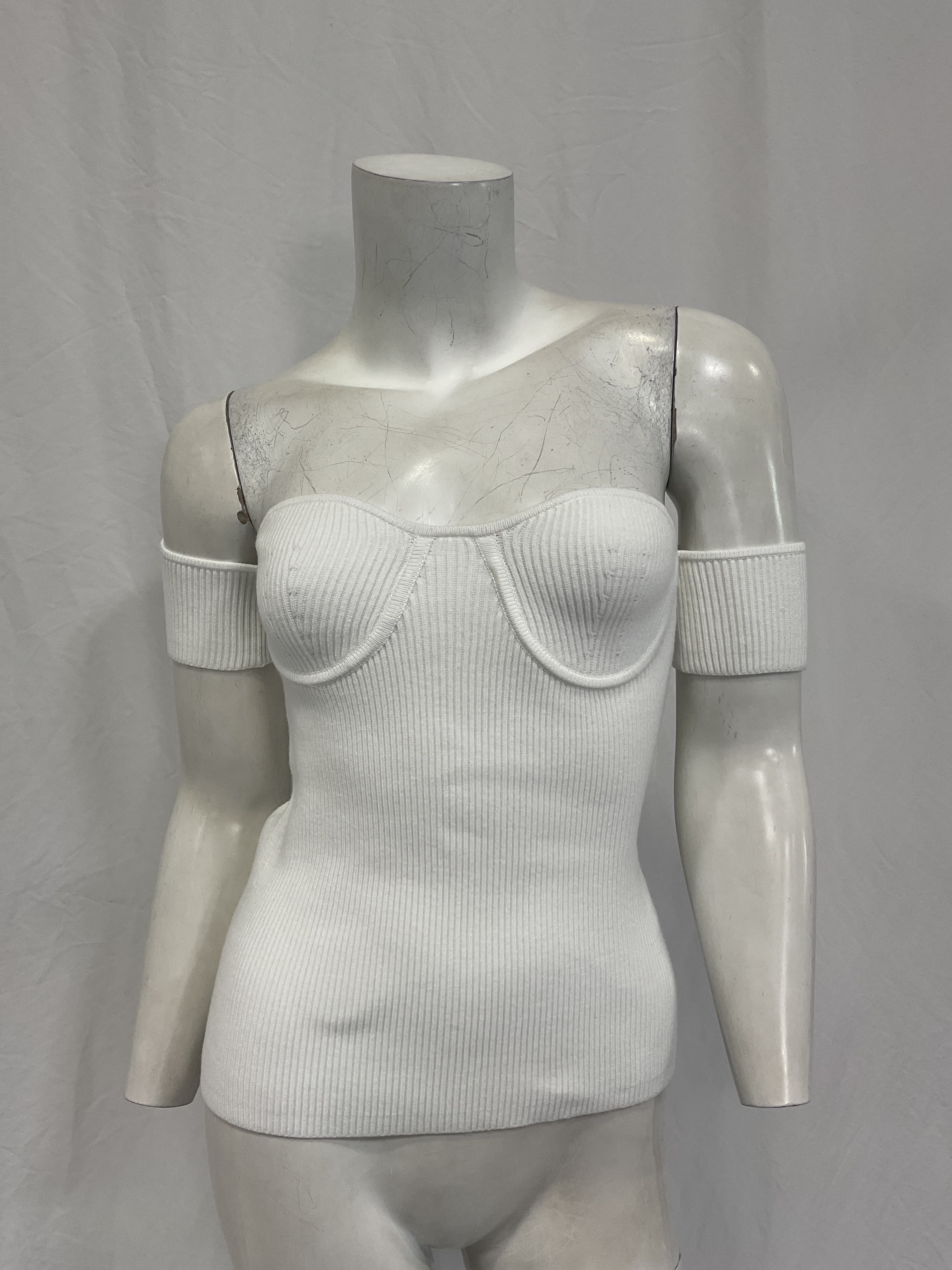 Contour Pinched Top In White - Image 3