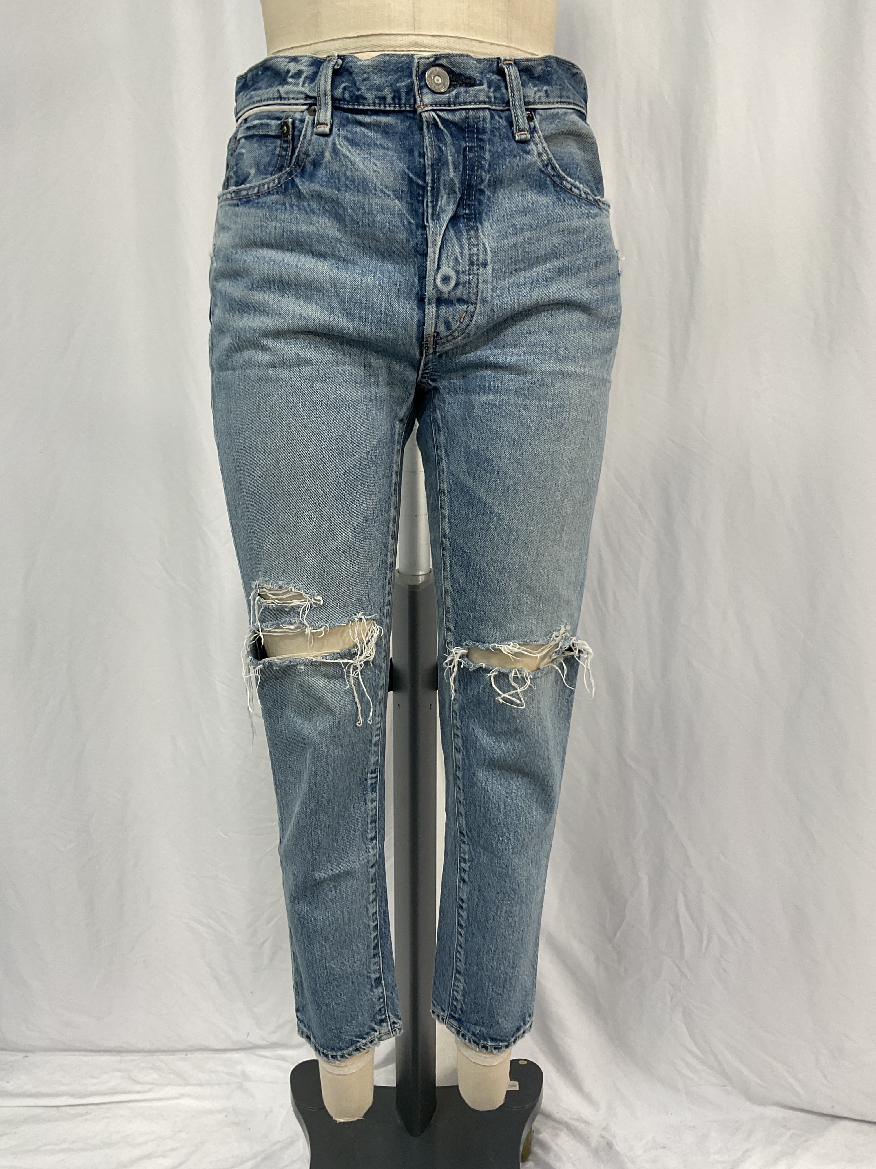 Humphreys High-Rise Distressed Tapered Jeans - Image 4