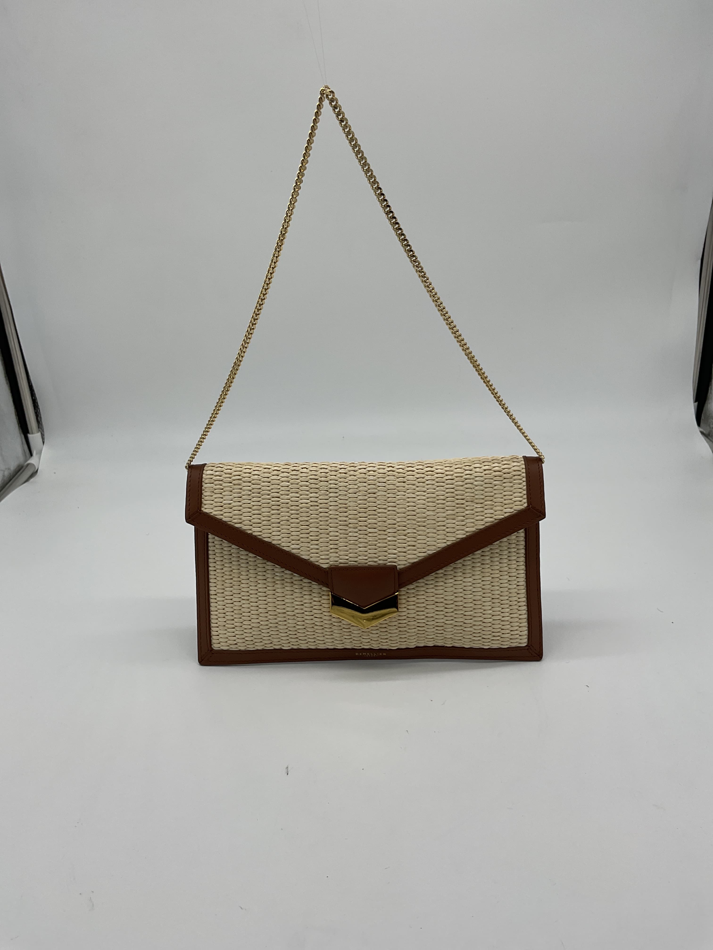 London Clutch In Natural Raffia & Tan Smooth - Image 4