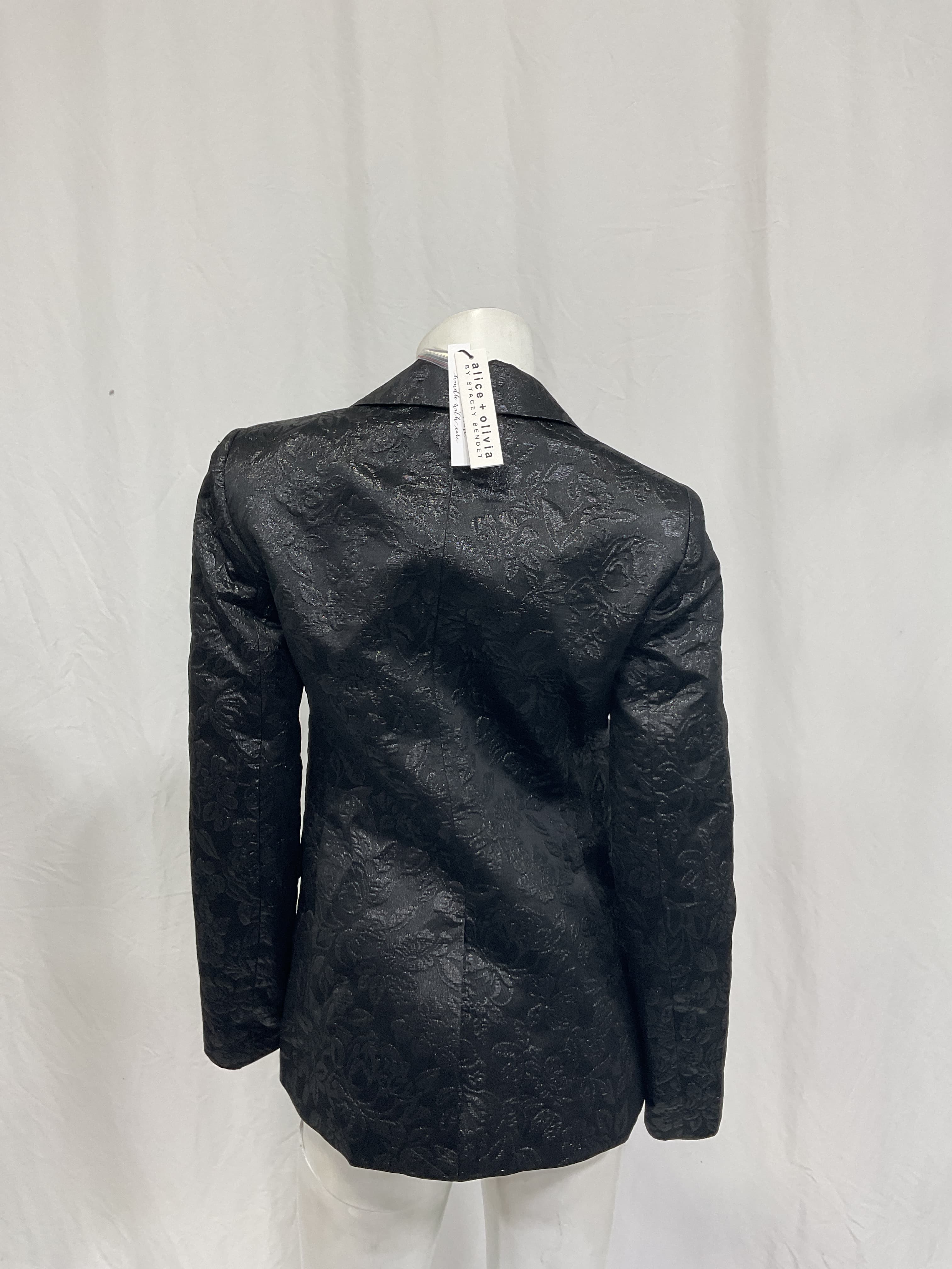 Macey Fitted Balzer In Black - Image 3
