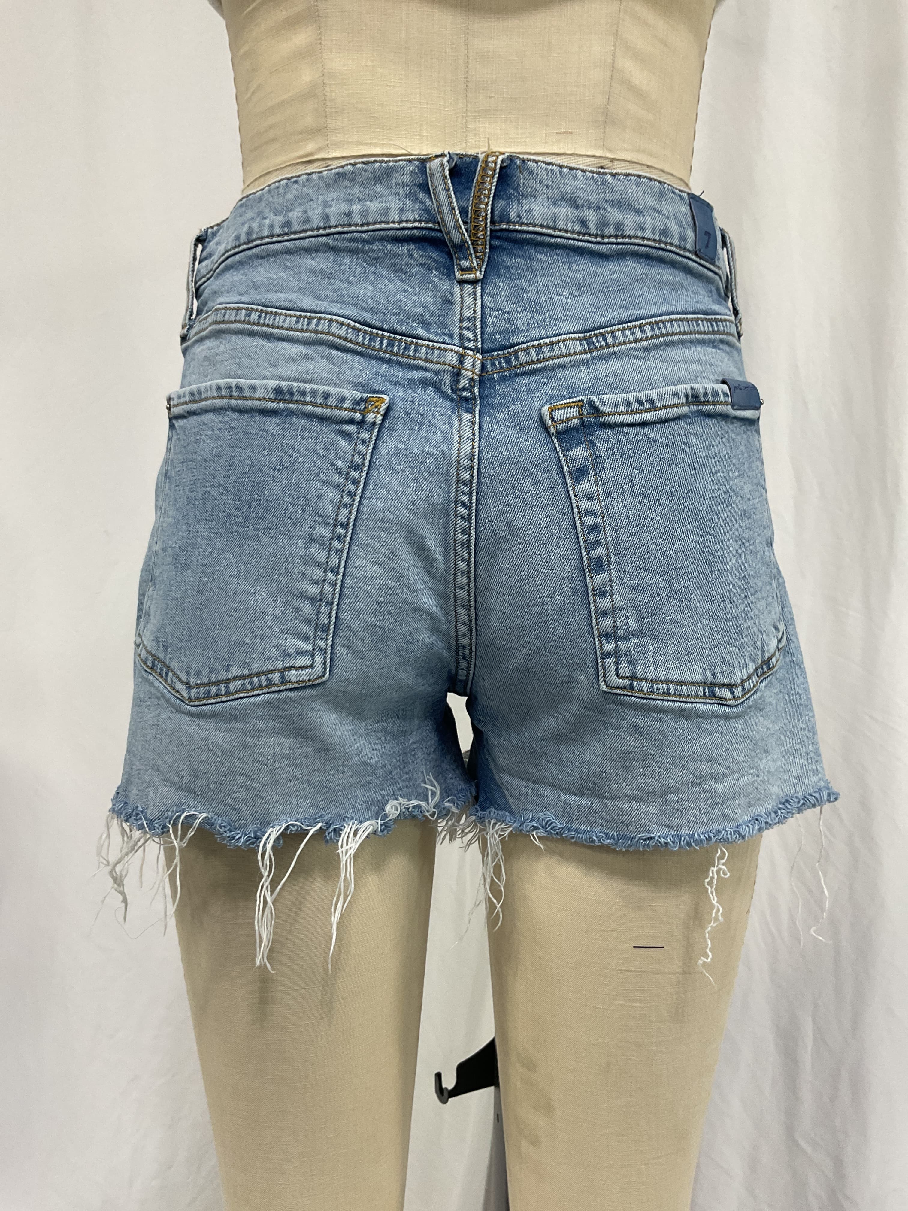 7 For All Mankind Monroe Short In Chamberlain - Image 4