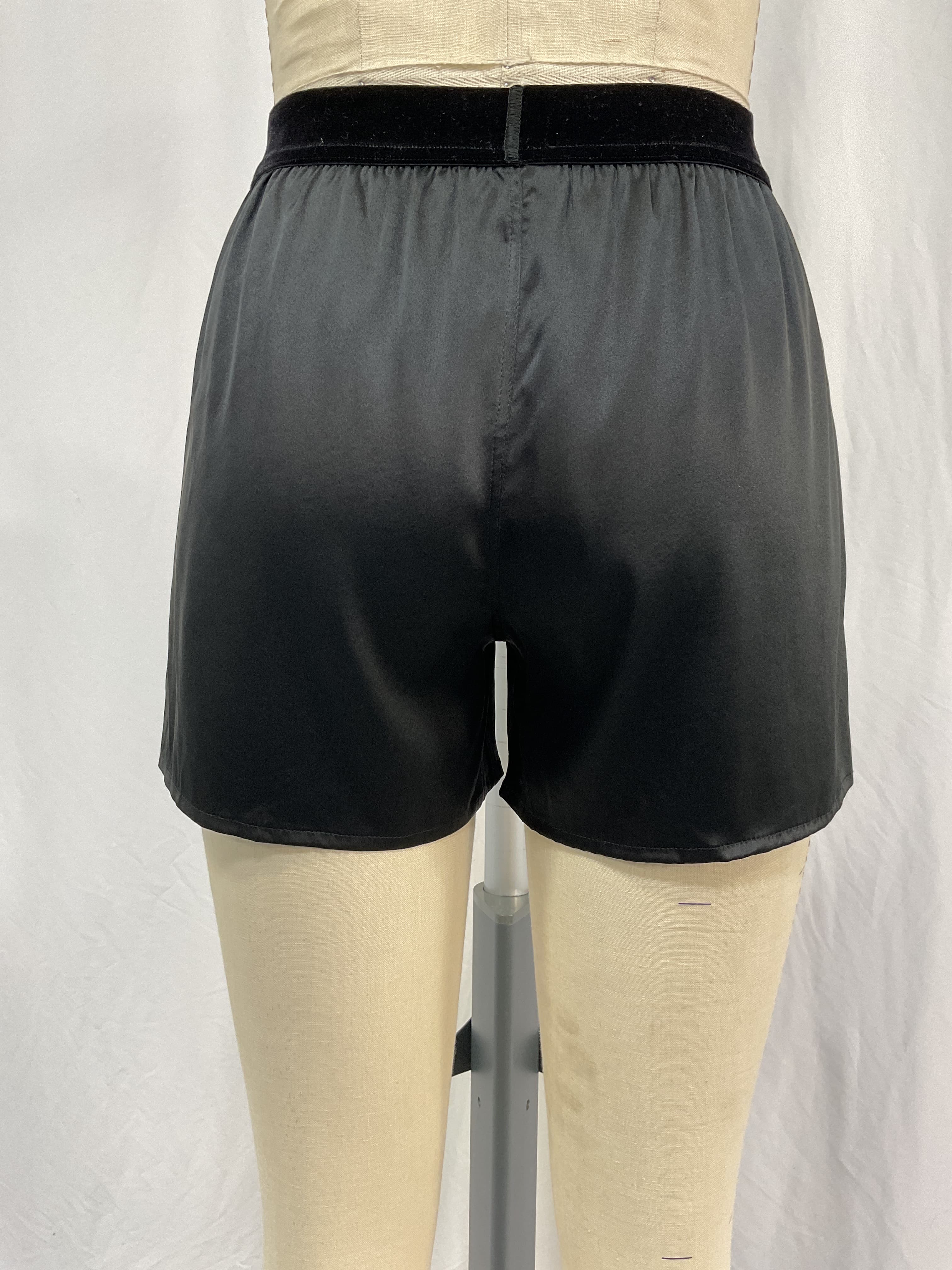 Velvet-Trimmed Stretch-Silk Shorts - Image 2