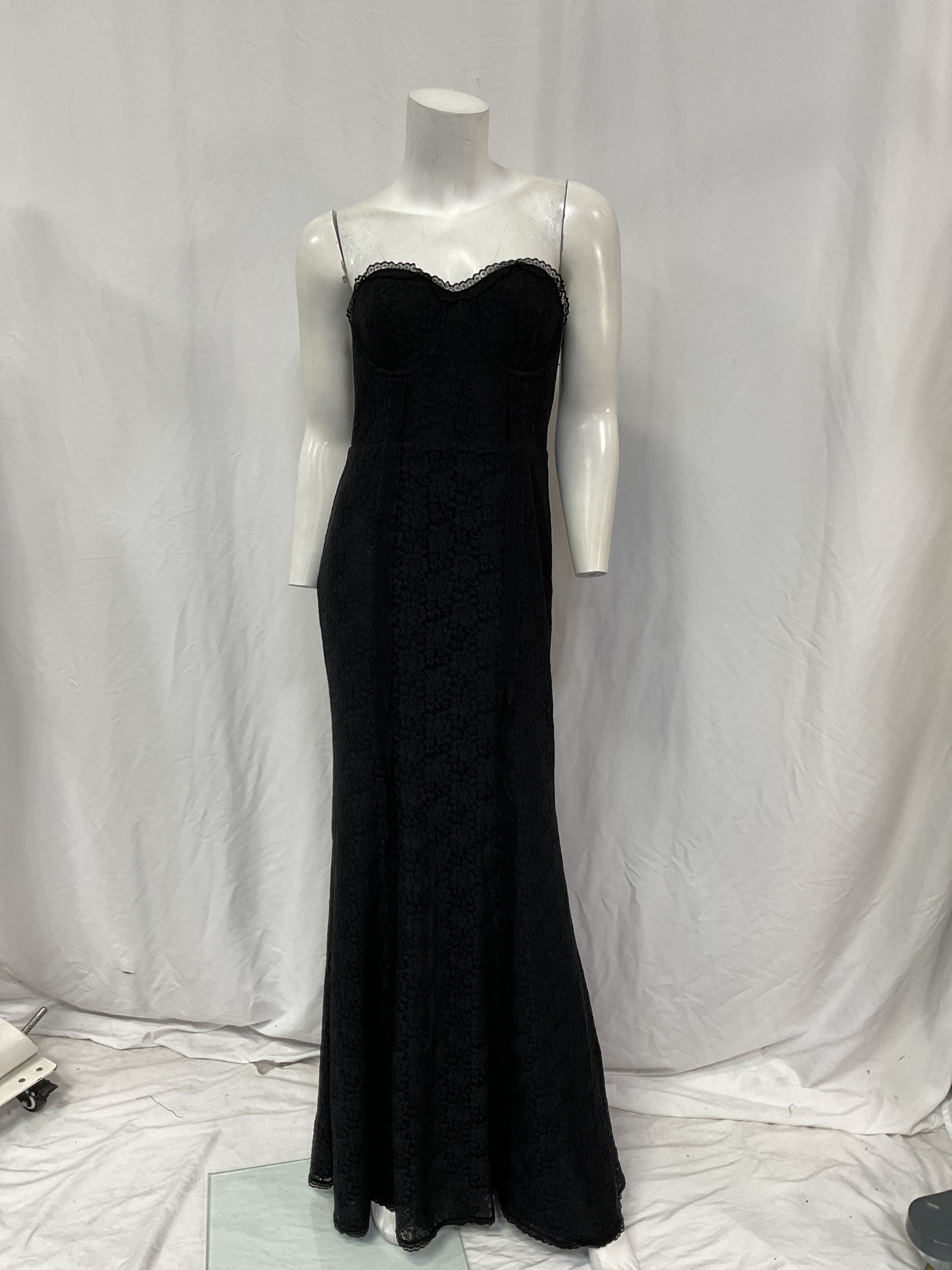 Mari Elena Gown In Black - Image 3