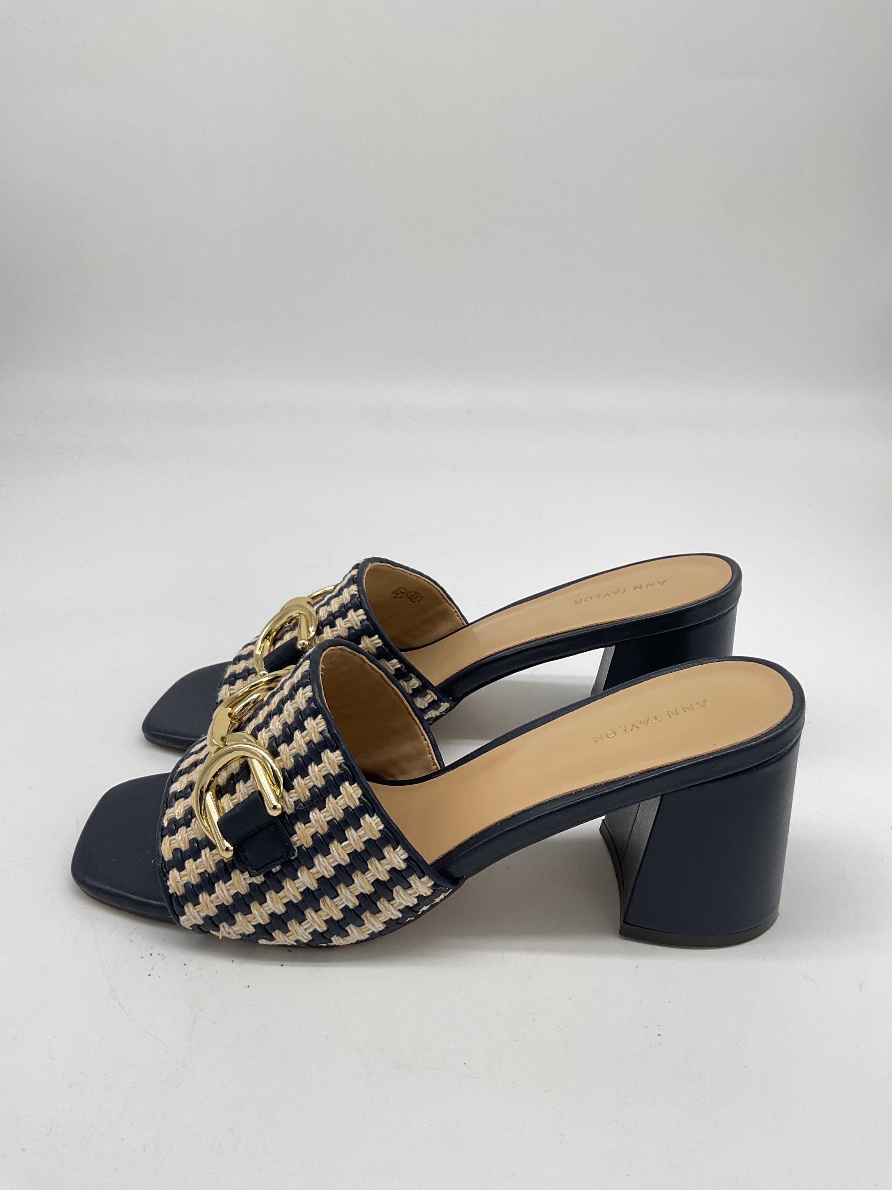 Chain Woven Leather Block Heel Straw Sandals - Image 4