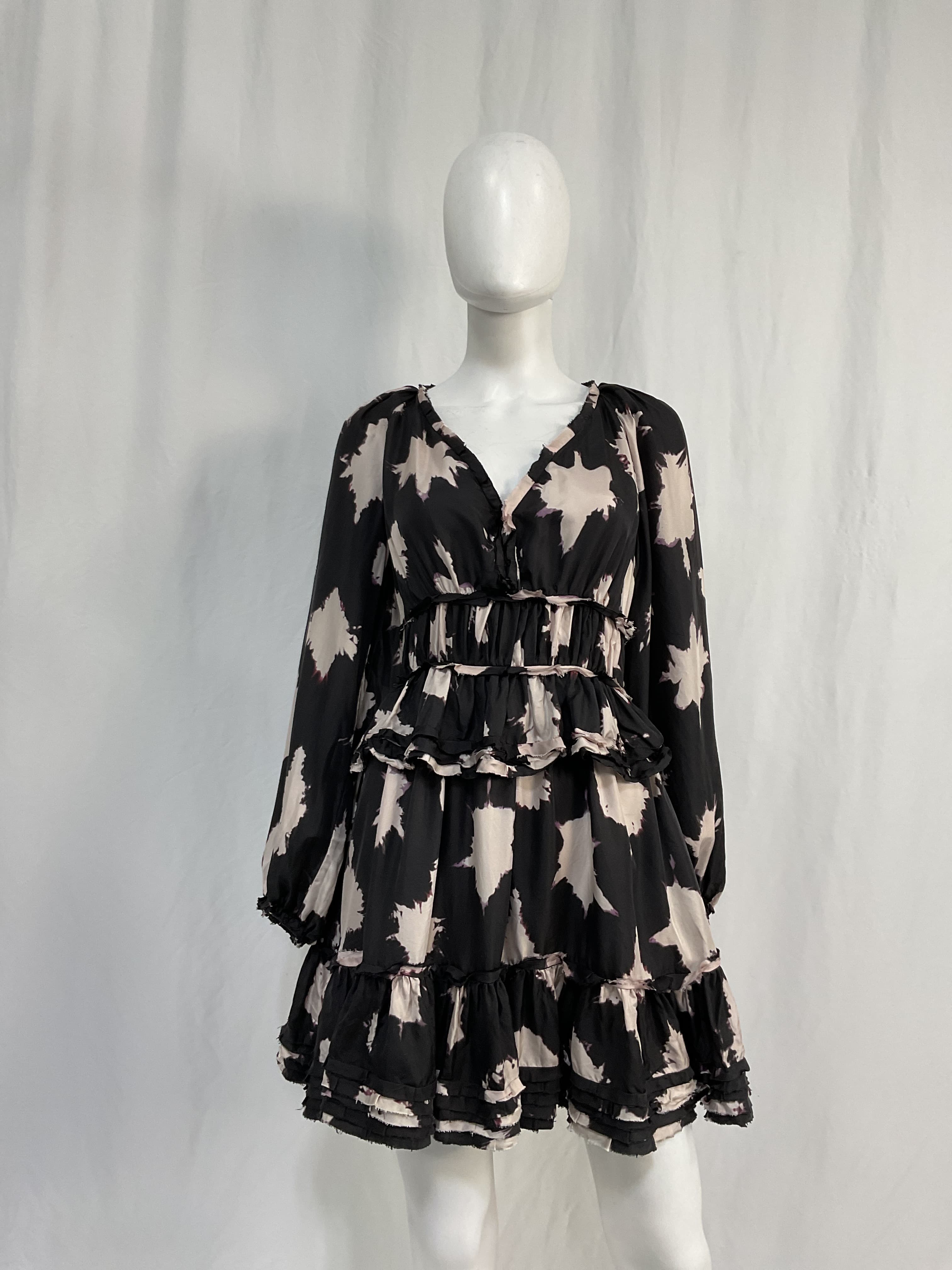 Emery Dress In Noir Blur - Image 3