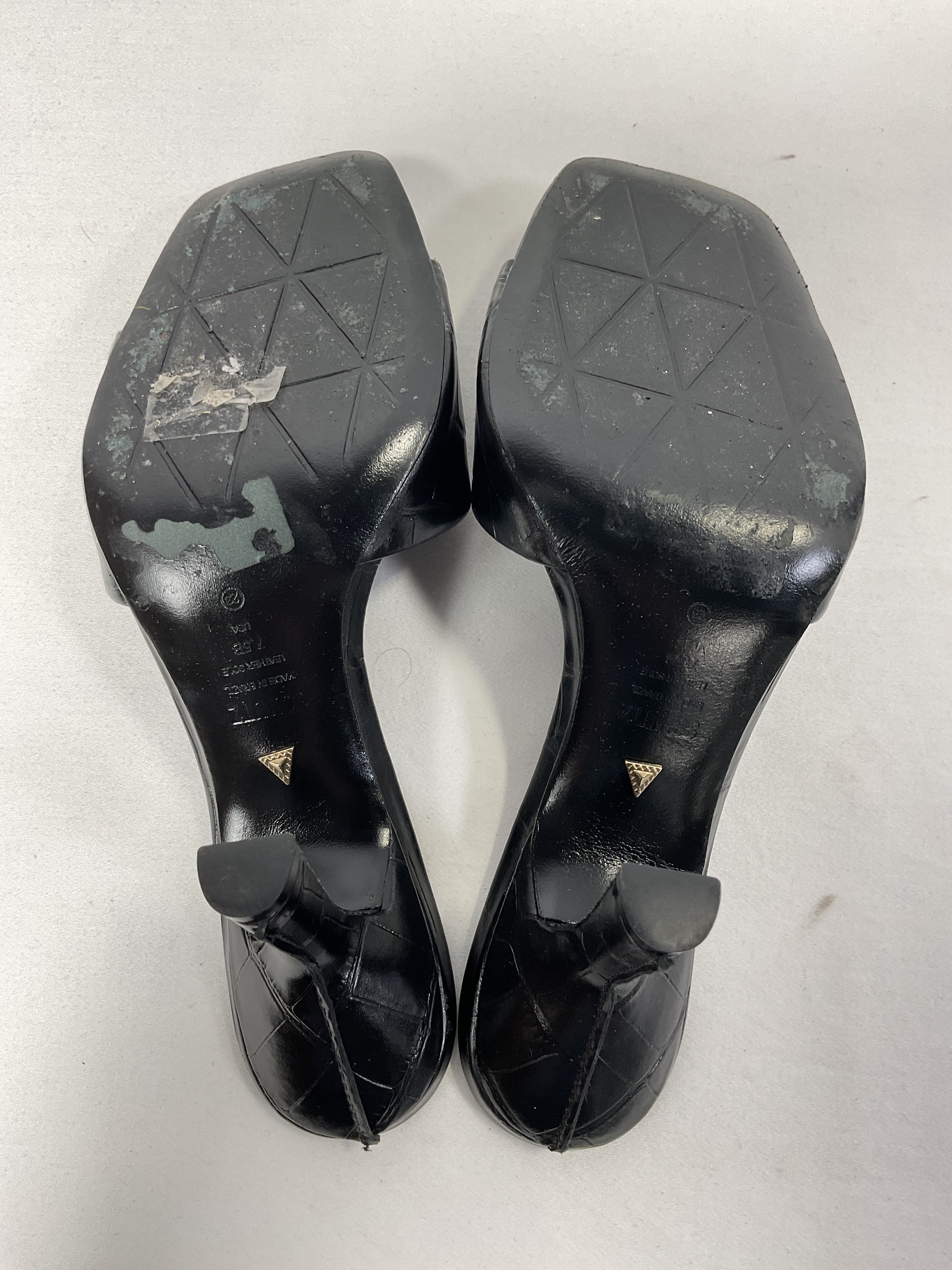 Posseni Slide Sandal - Image 3