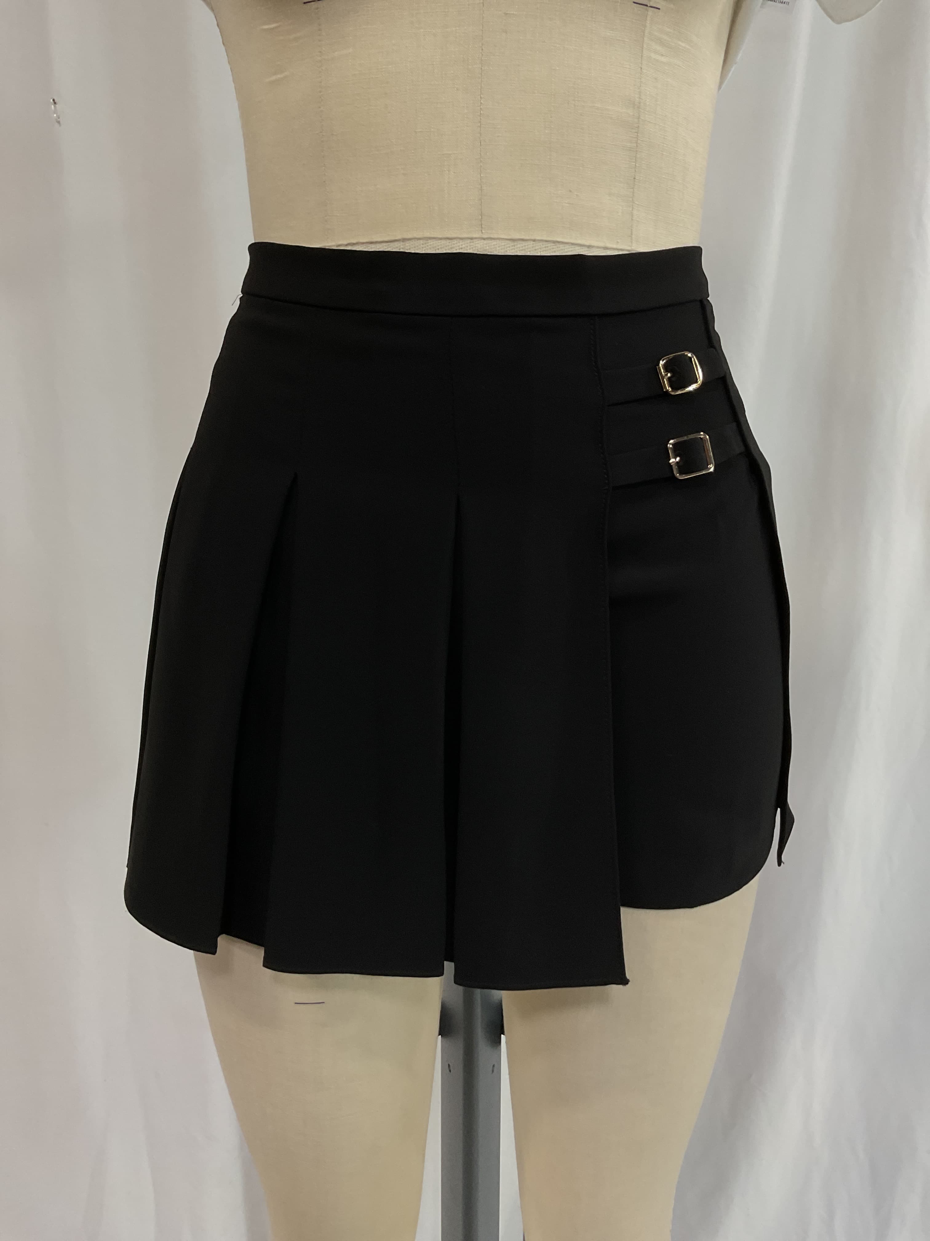 Rizzo Skort In Black - Image 2