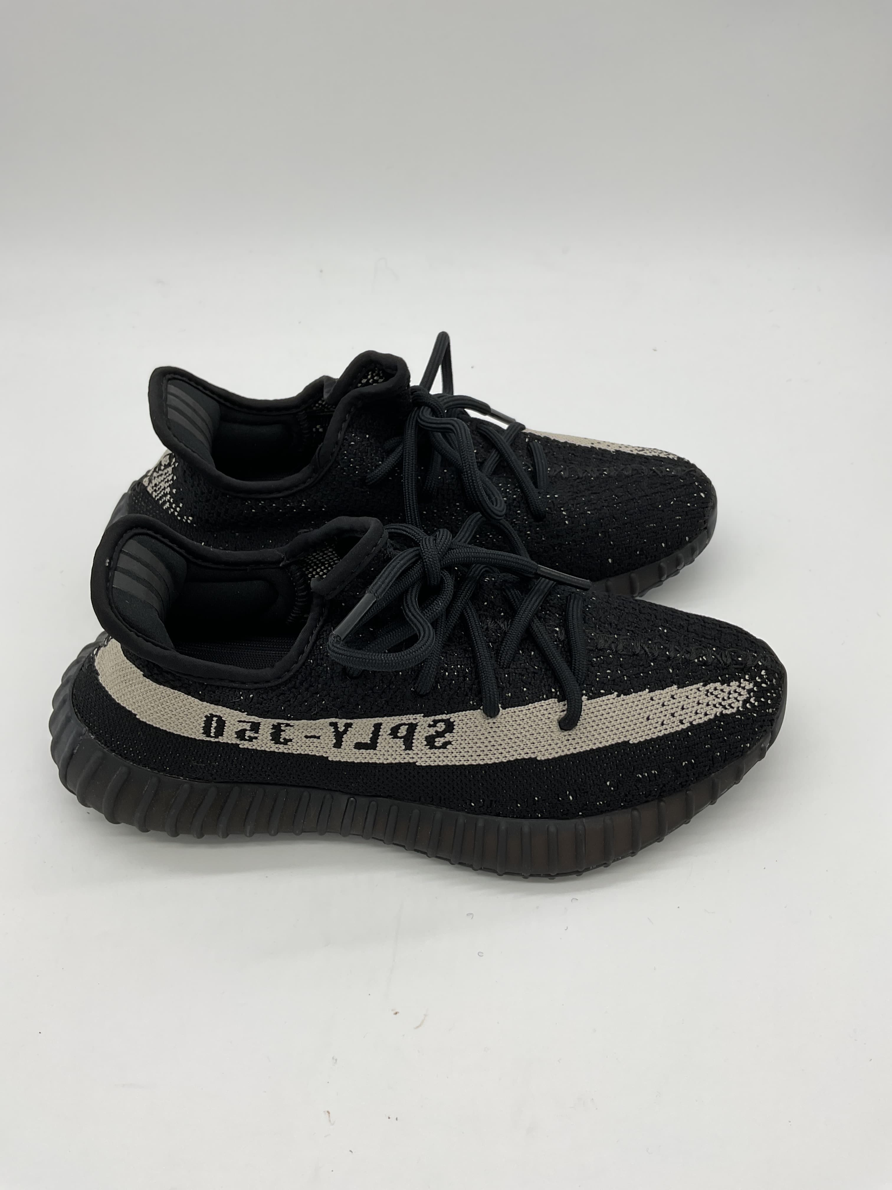 Yeezy Boost 350 V2 - Image 2
