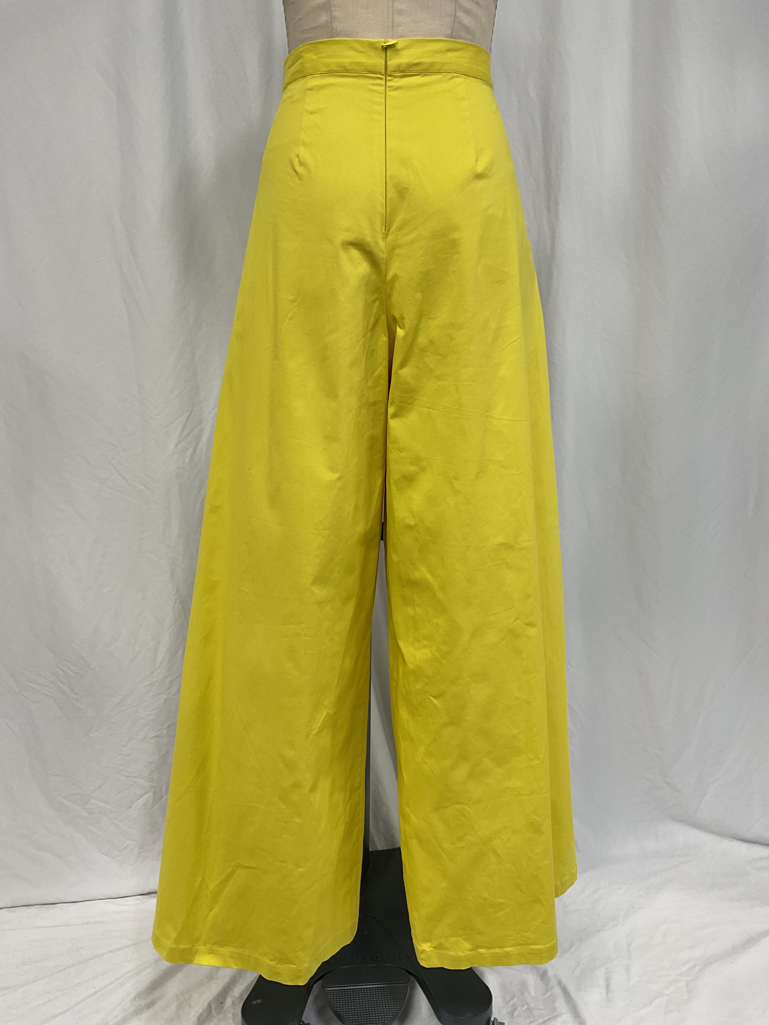 Wide-Leg Pleated Pants - Image 3