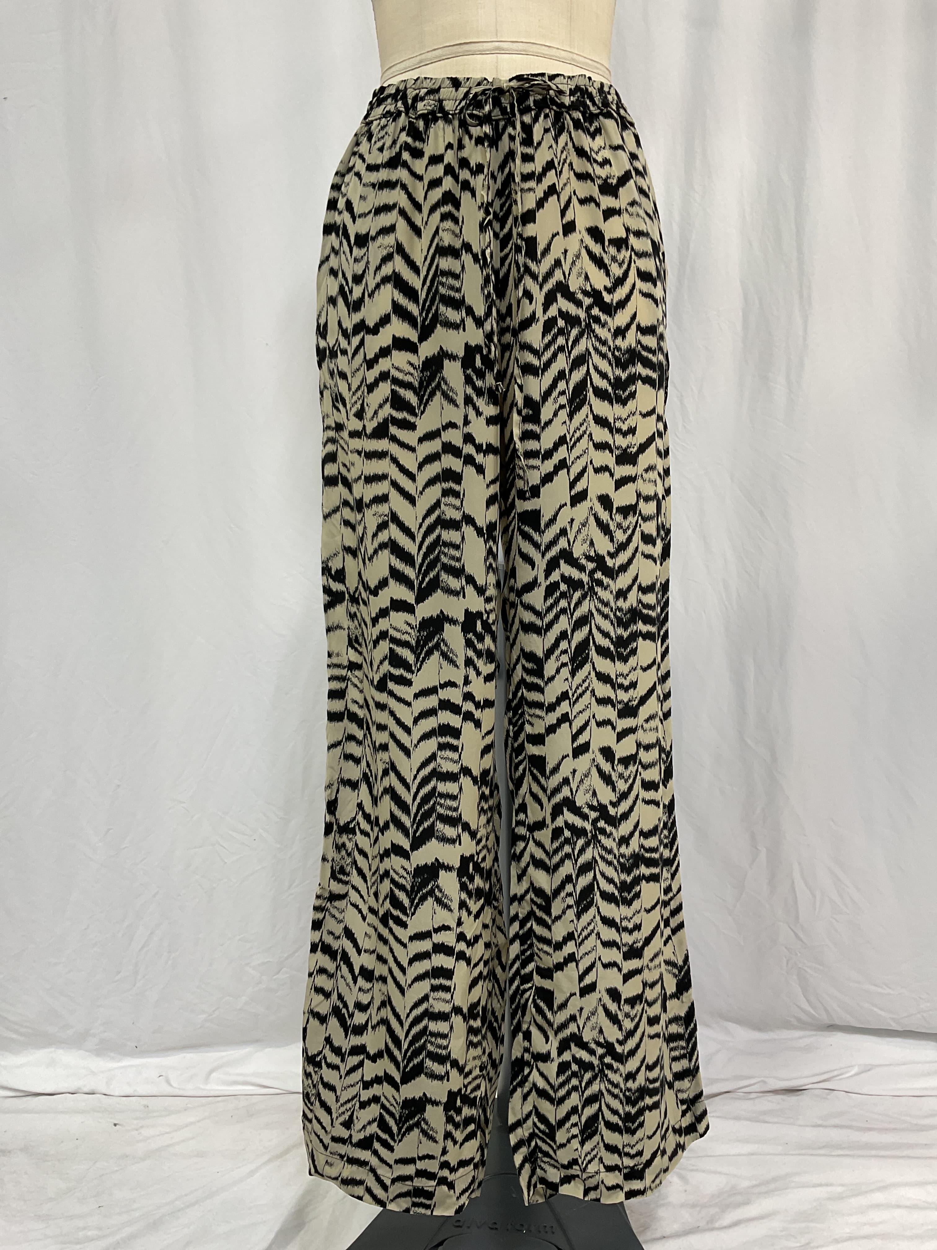Resort Pant In Olive Oil Zebra - Image 3