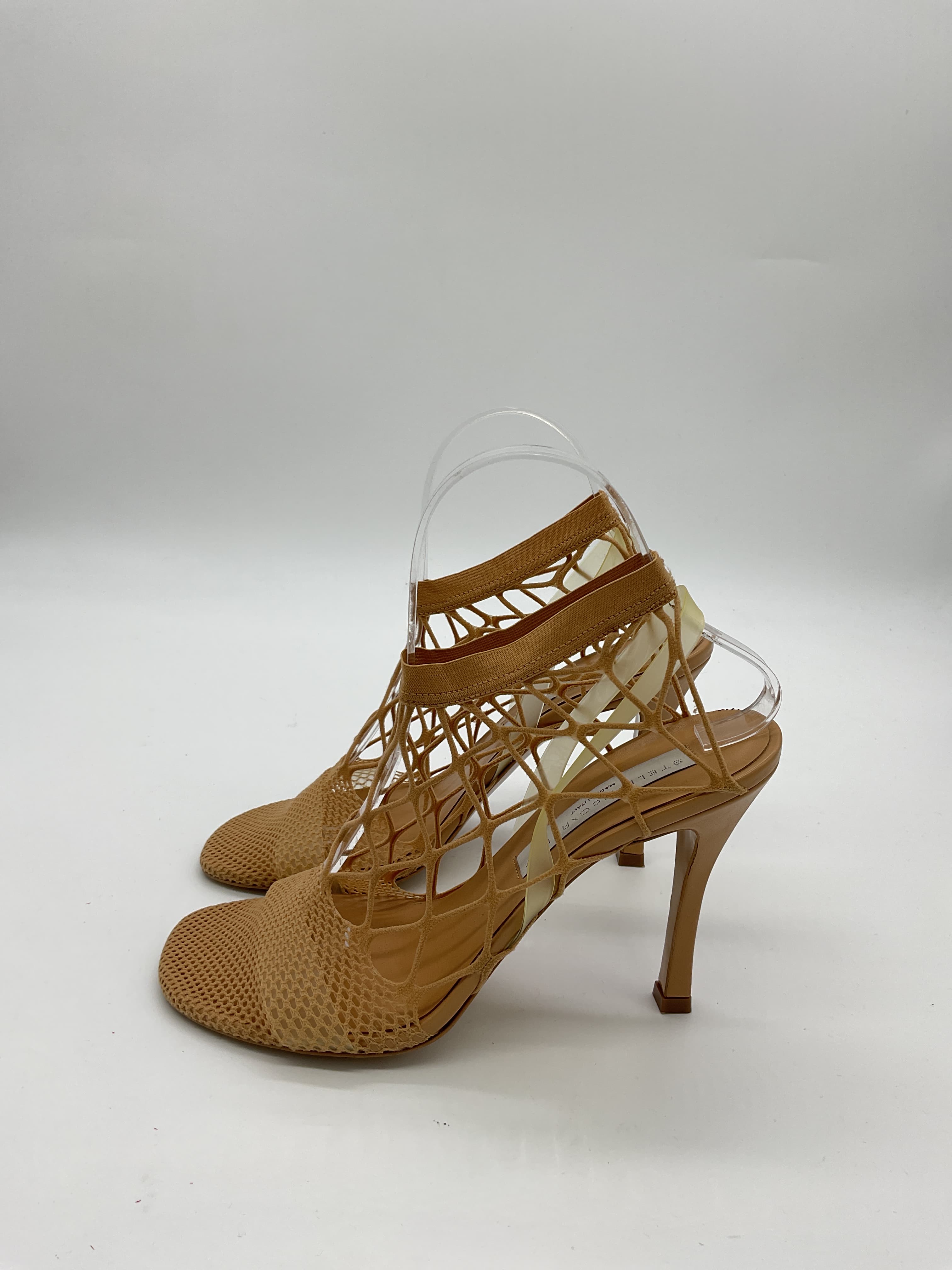 Stella Mccartneystella 100 Fishnet Pump In Camel - Image 3