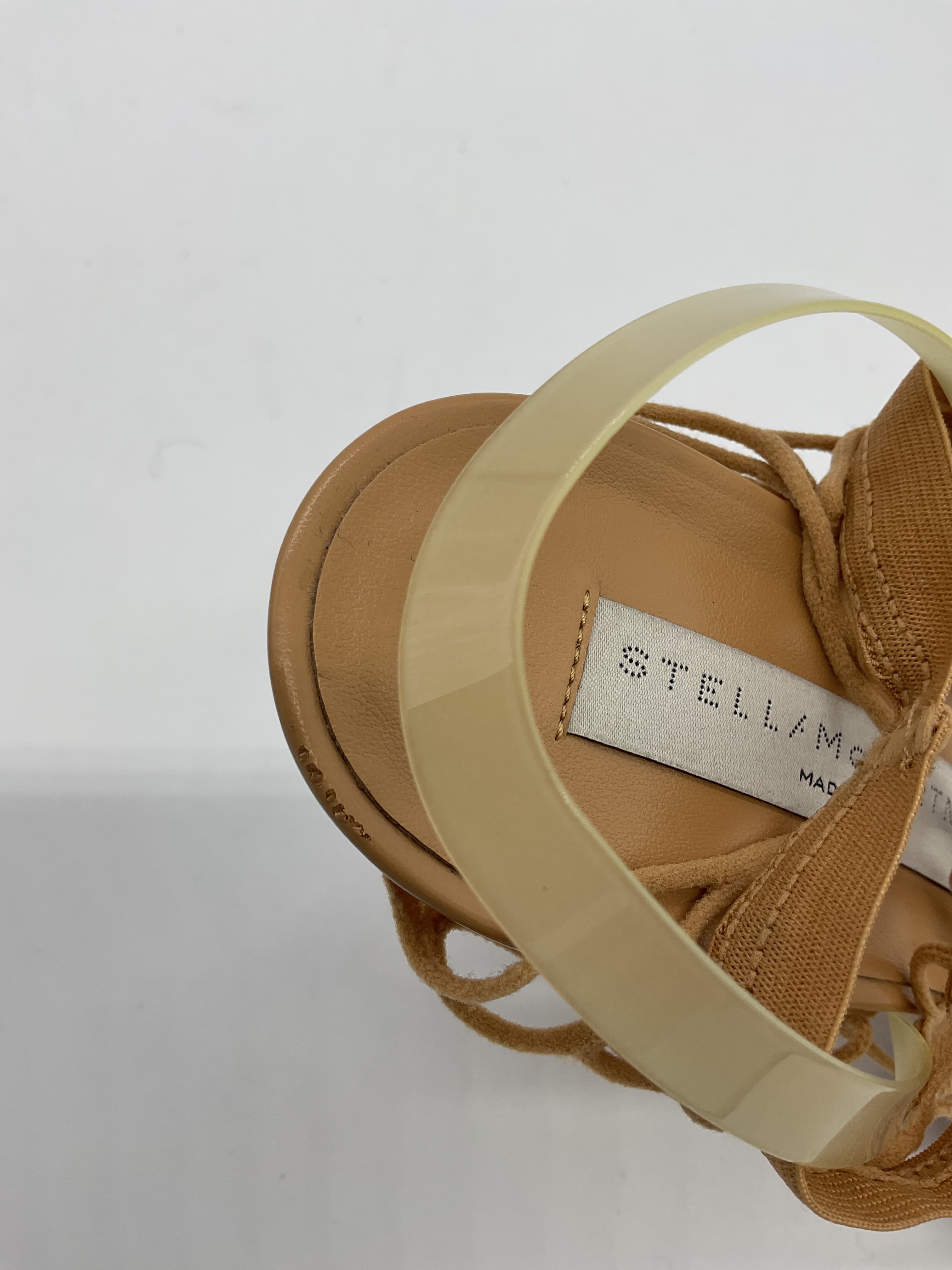 Stella Mccartneystella 100 Fishnet Pump In Camel - Image 4