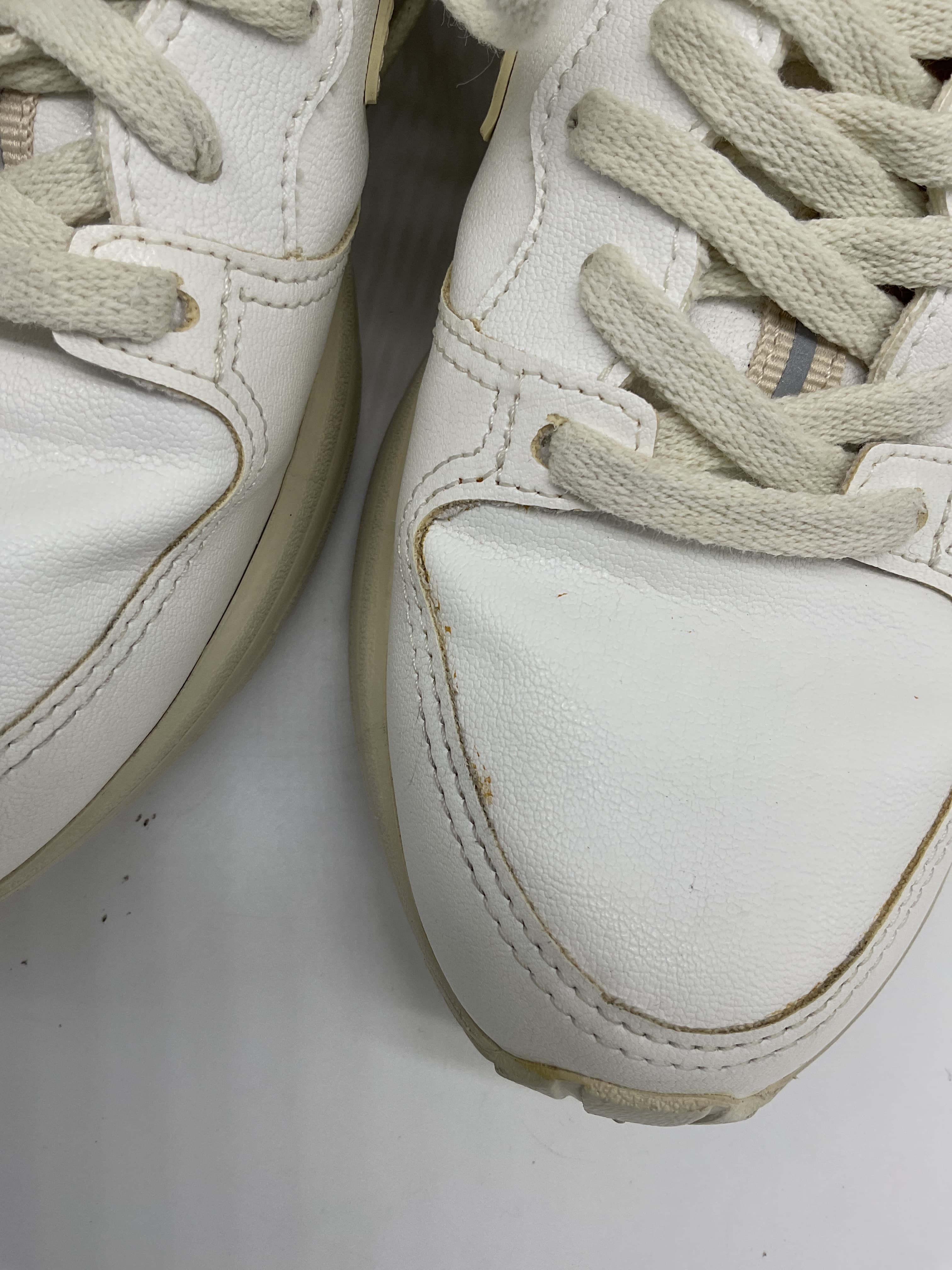 Bastille Venturi Sneaker In White & Pierre - Image 4