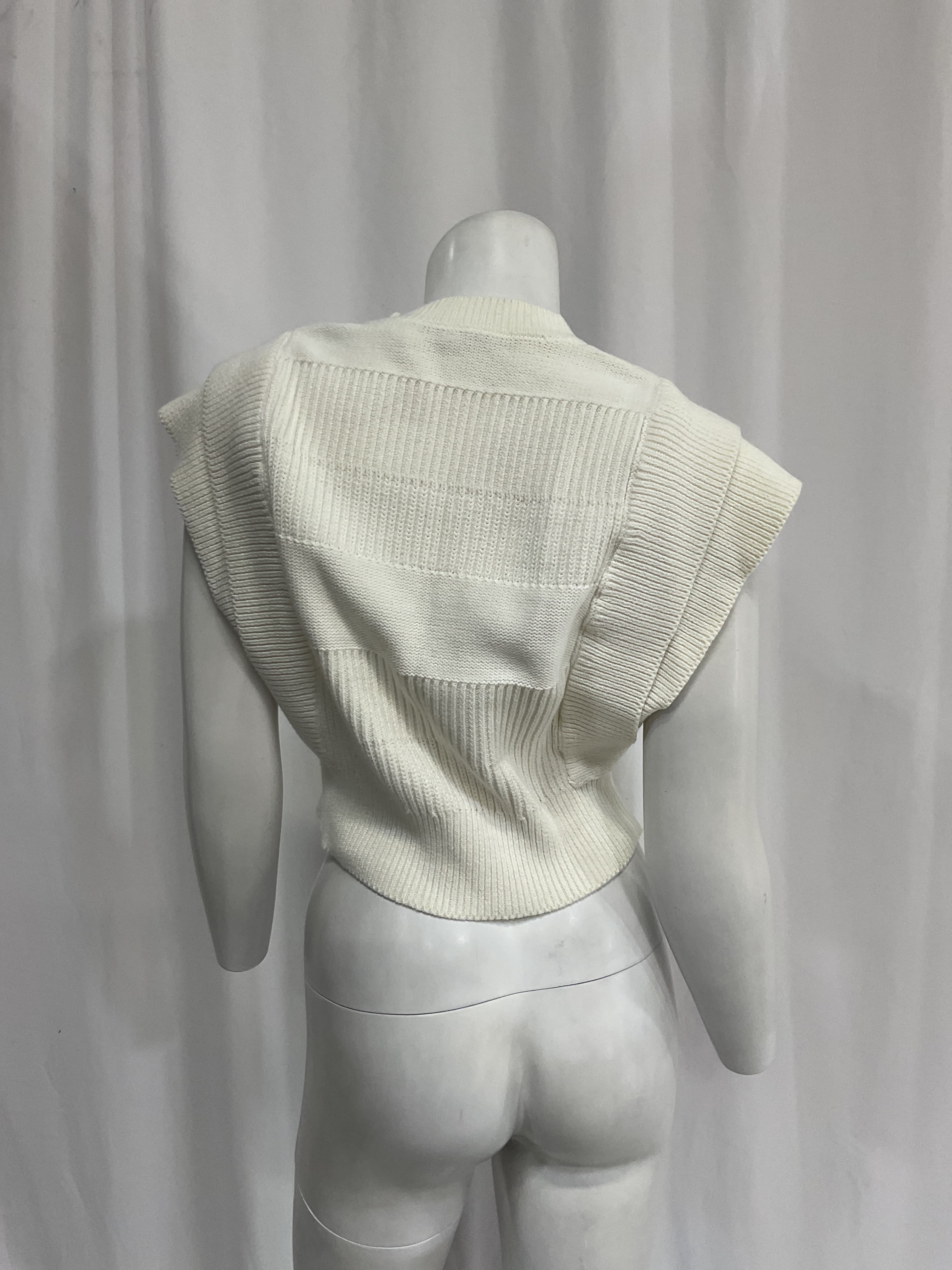 Guarida Strong Shoulder Sweater - Image 3