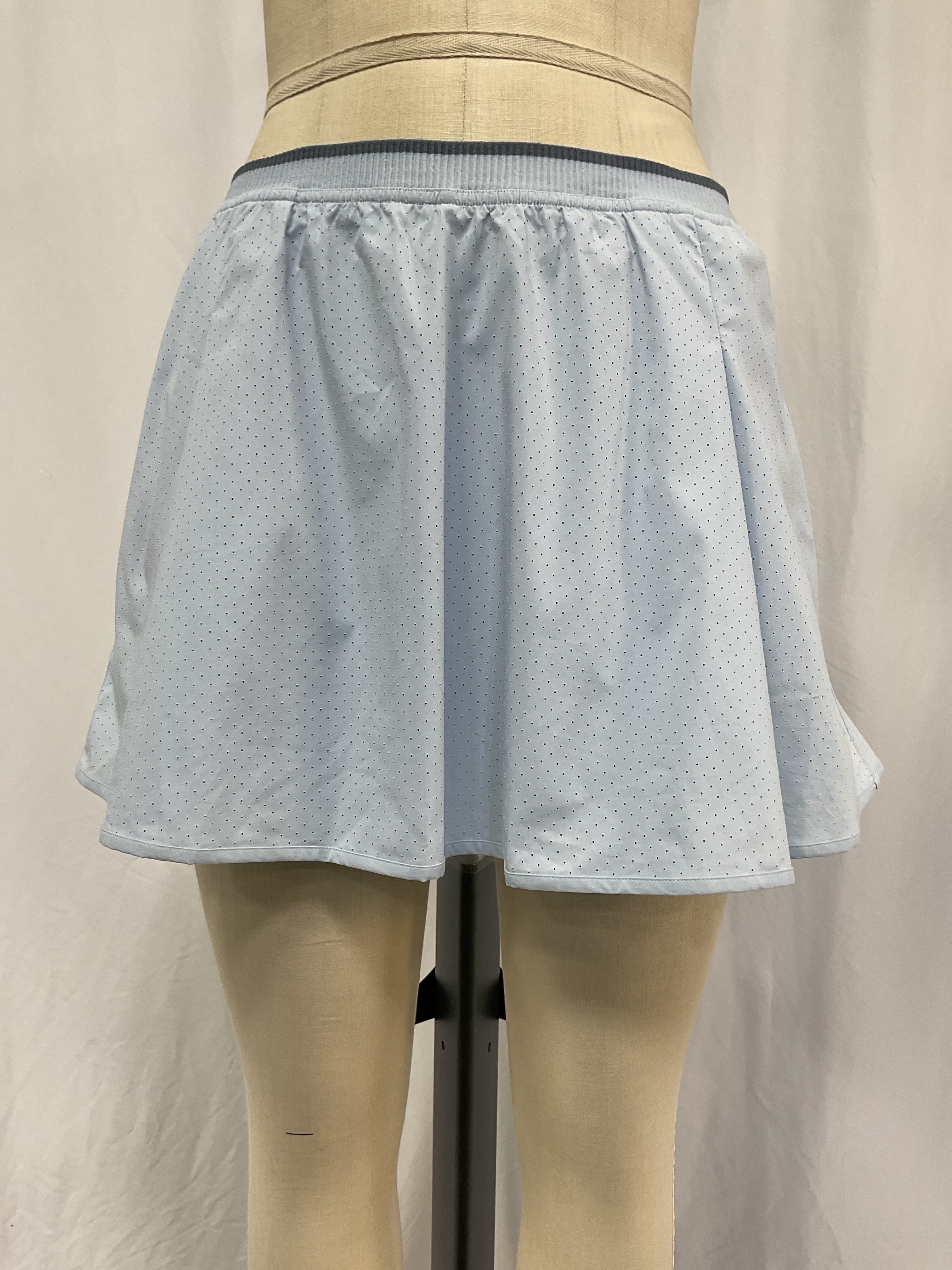 Perforated Narrow Waistband Tennis Skirt - Image 2