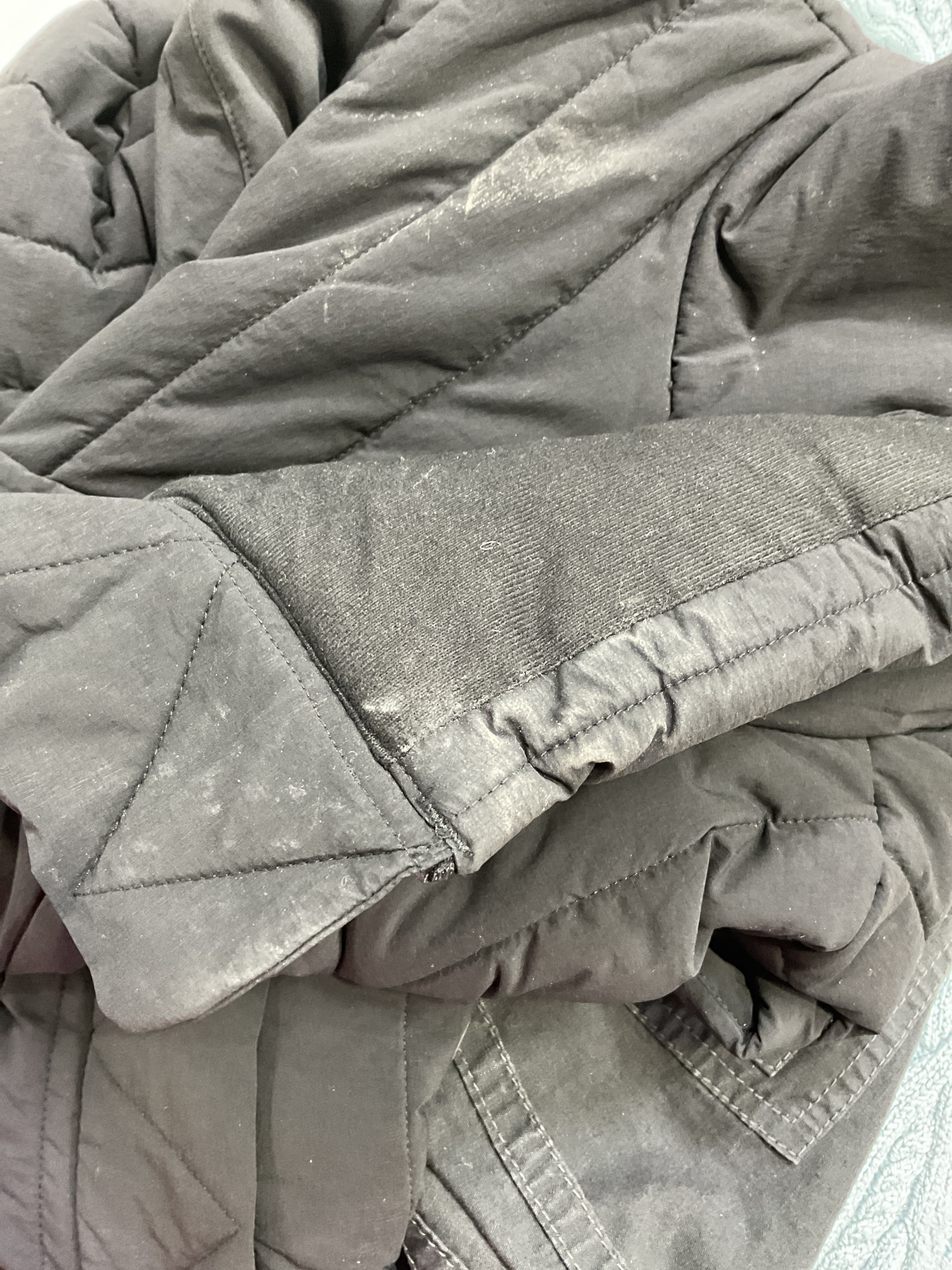 Water-Repellent Insulated Vest - Image 2