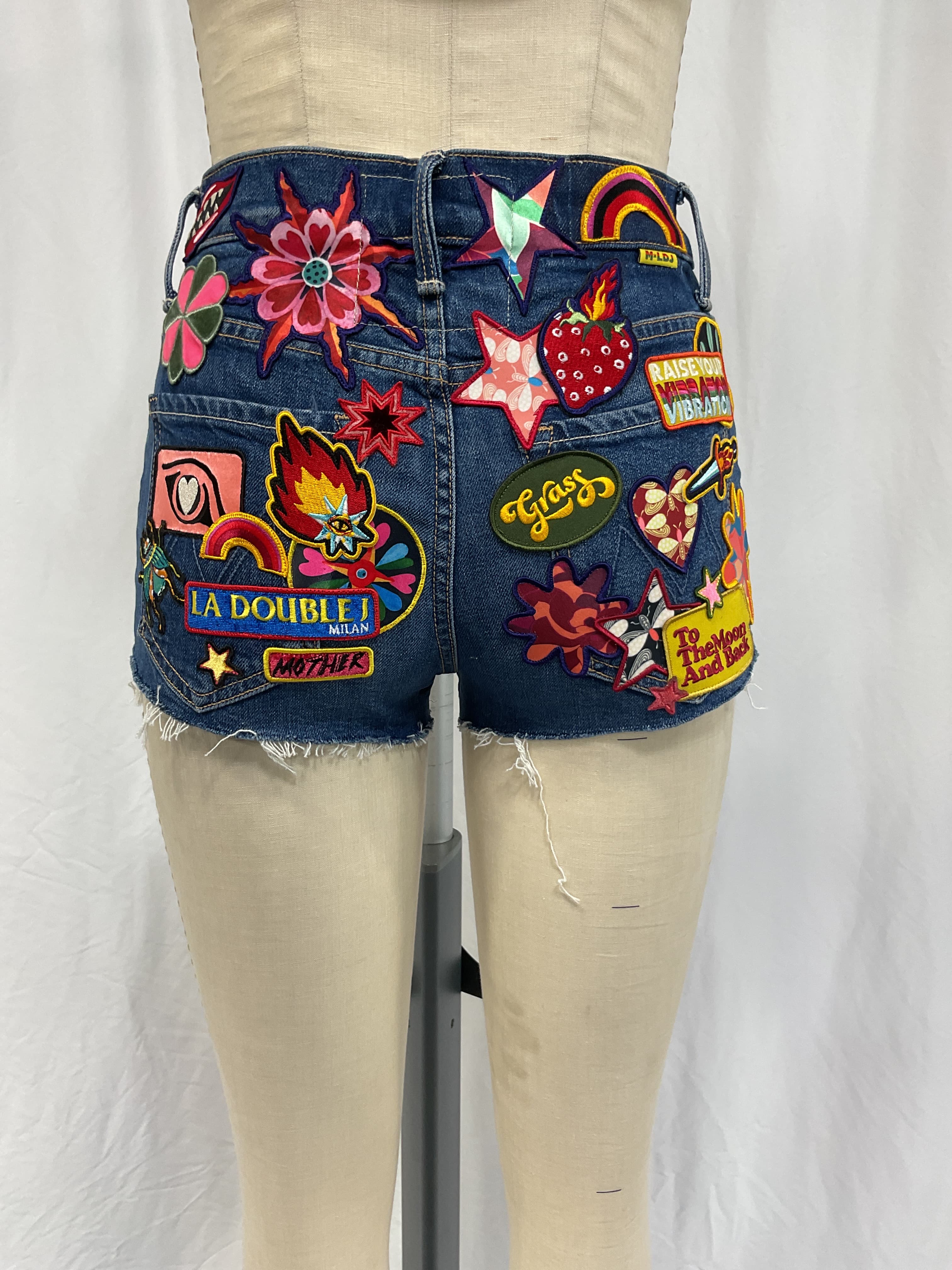 The Dodger Appliqud Frayed Denim Shorts - Image 4