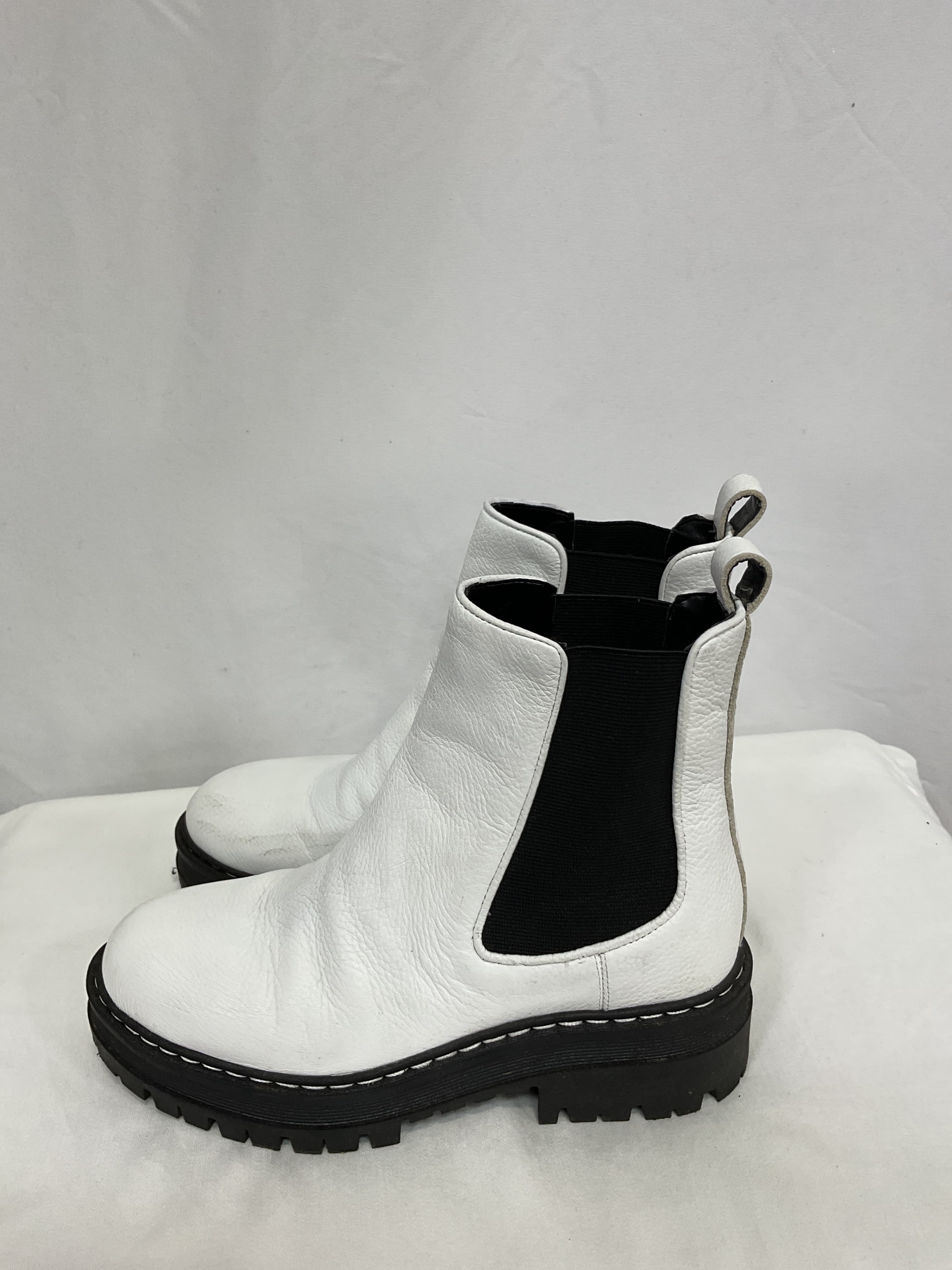 Privi Platform Chelsea Boot - Image 4
