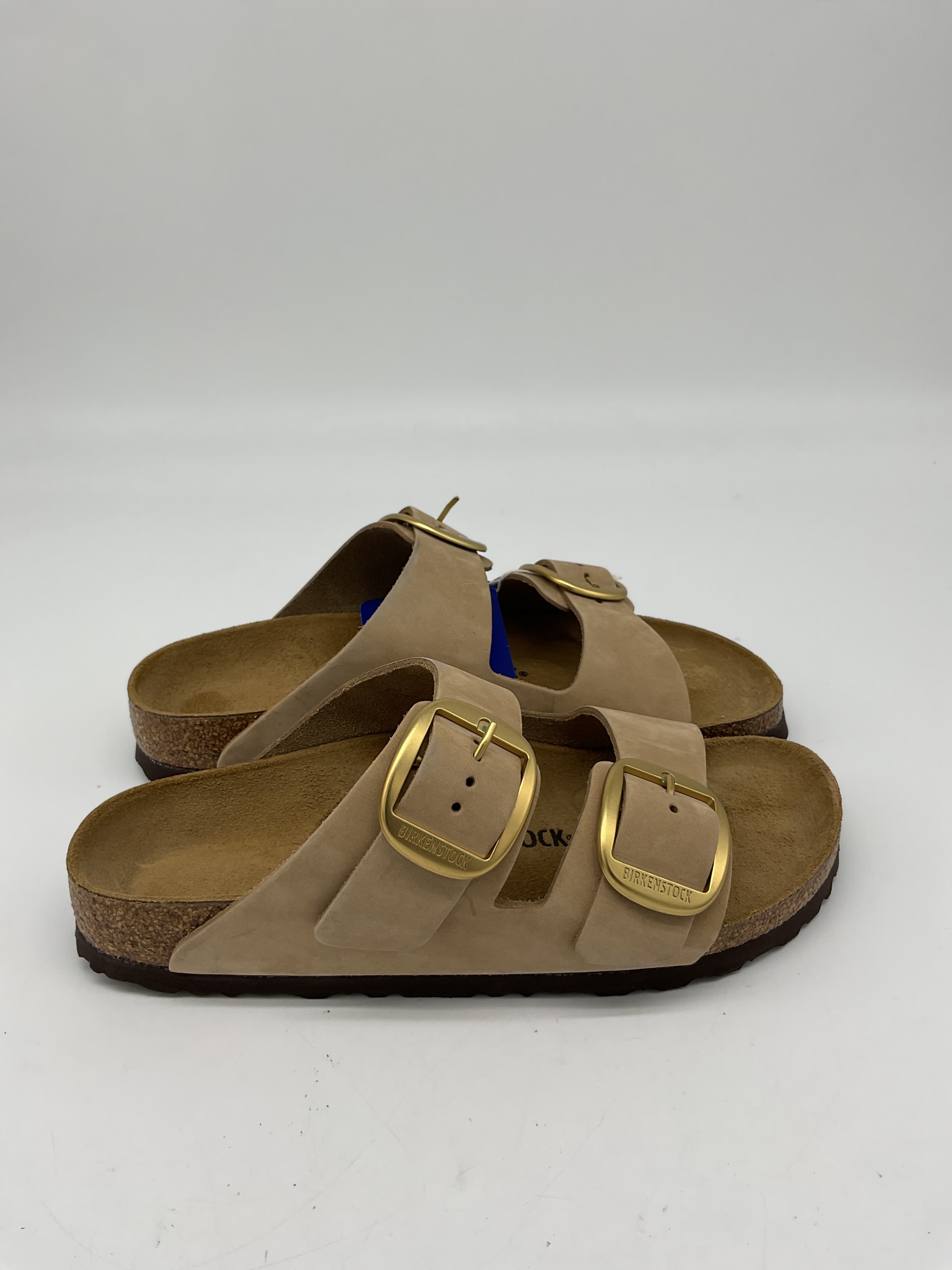 Arizona Big Buckle Sandal In Sandcastle Nubuck - Image 3