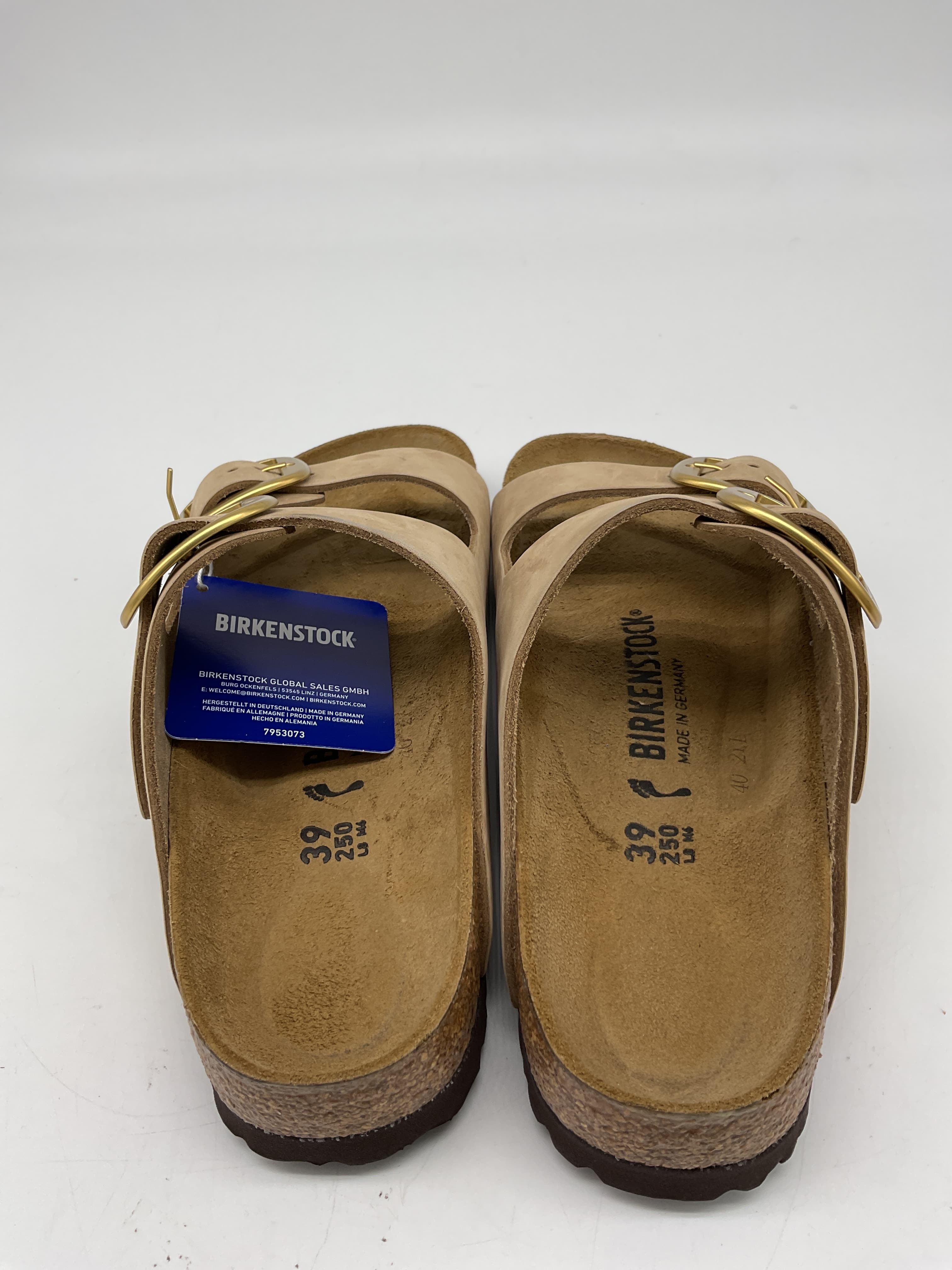 Arizona Big Buckle Sandal In Sandcastle Nubuck - Image 4