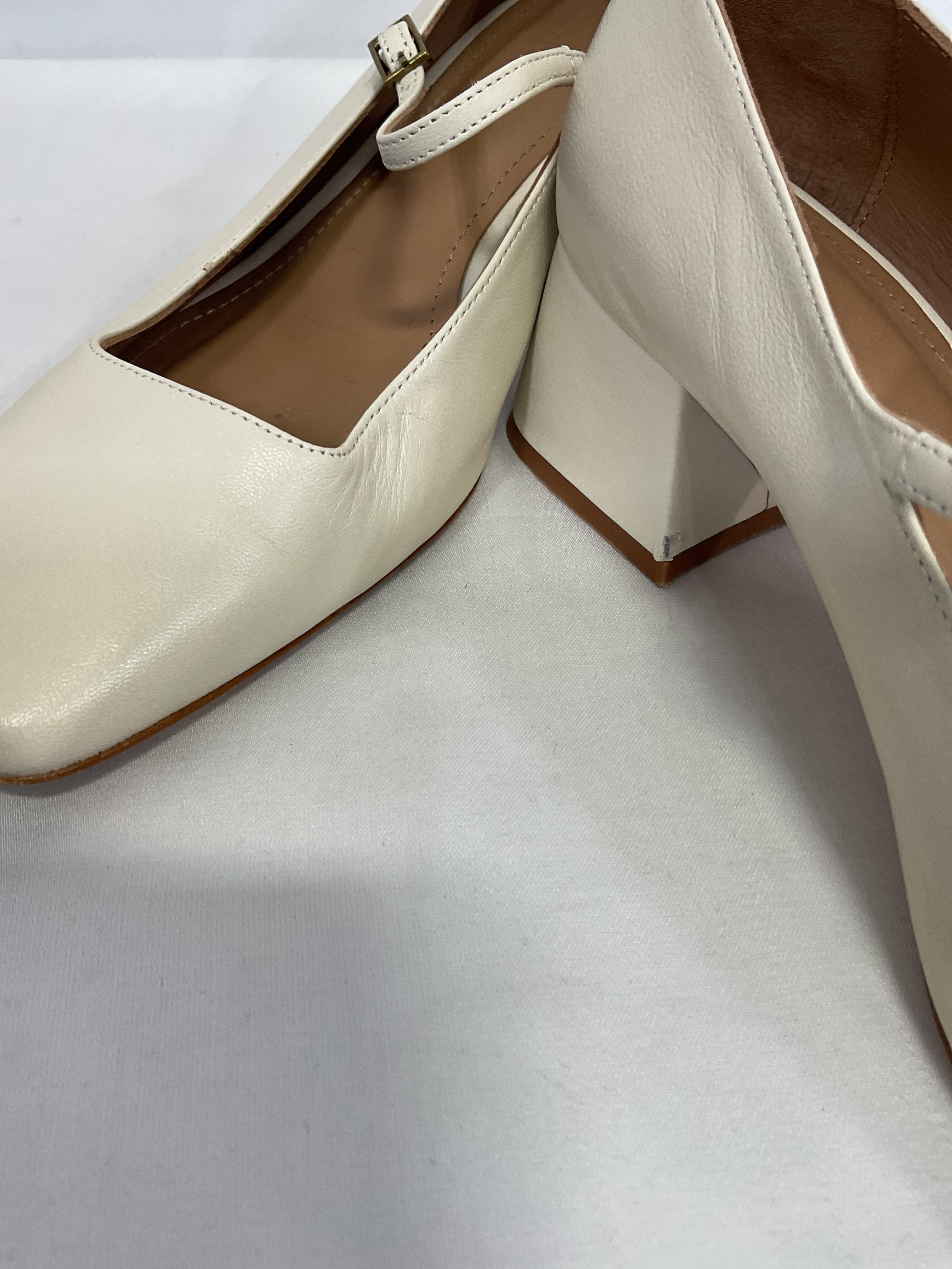 Evan Heel In Vanilla - Image 2