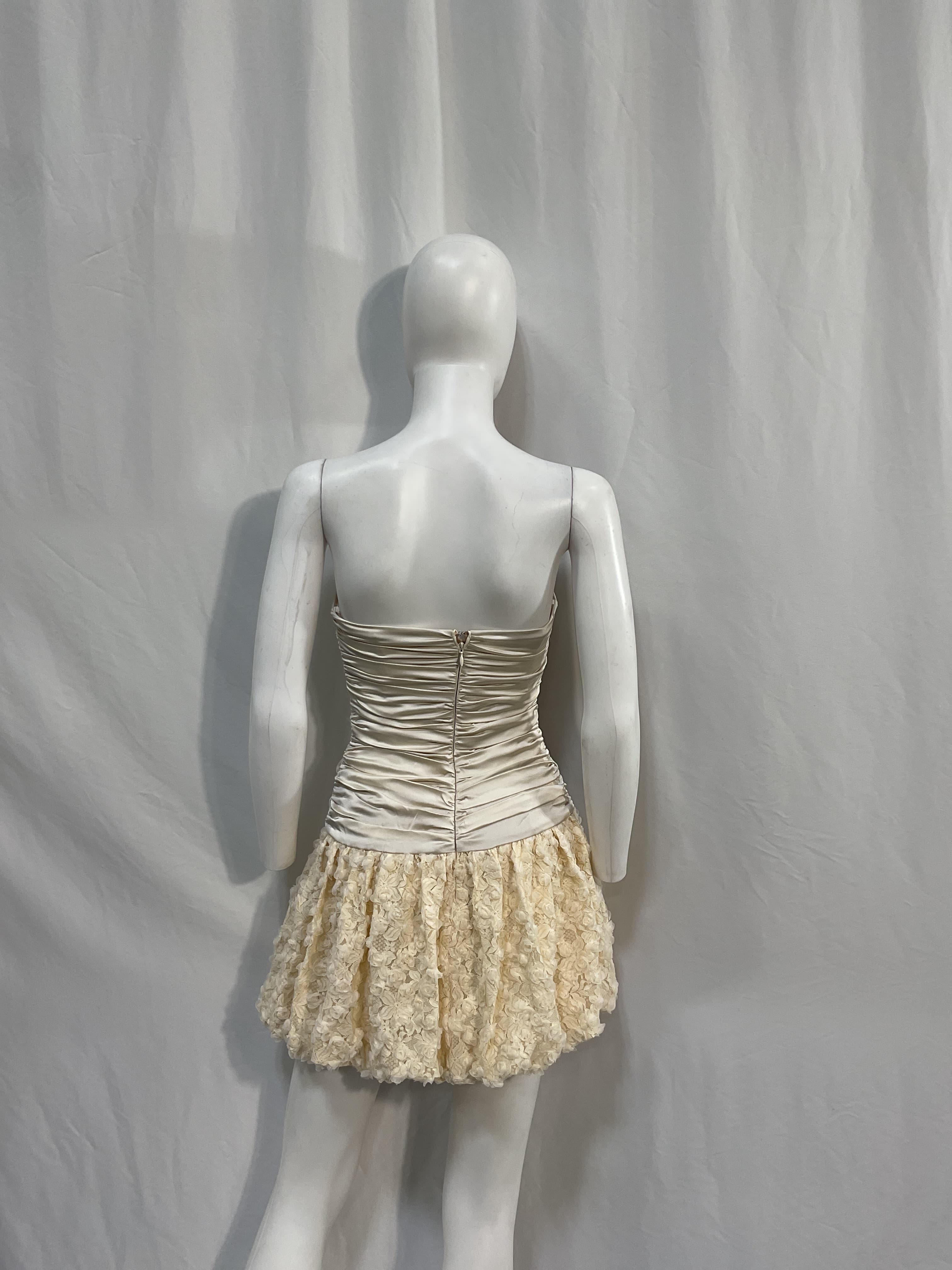 Ileisha Mini Dress In Ivory - Image 3
