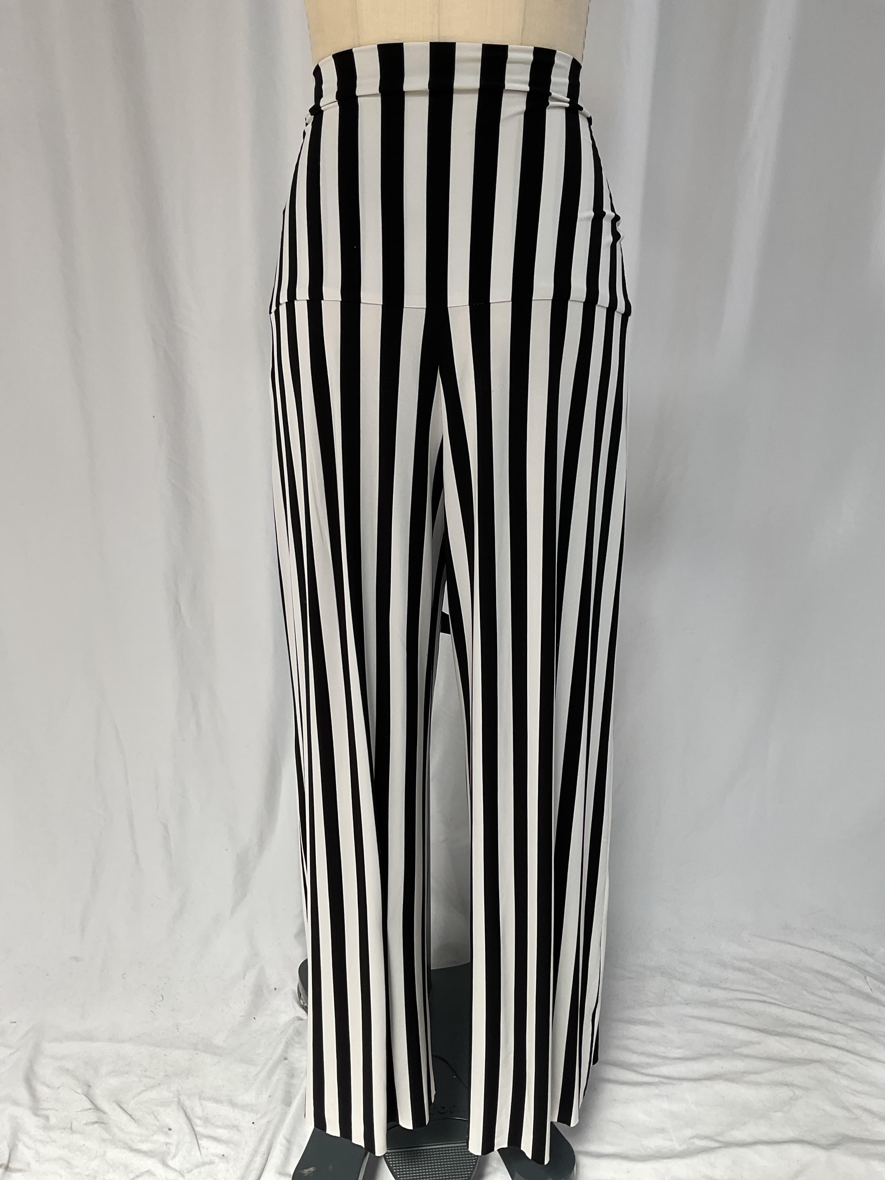 High Waist Pleat Pant In Stripe - Image 3