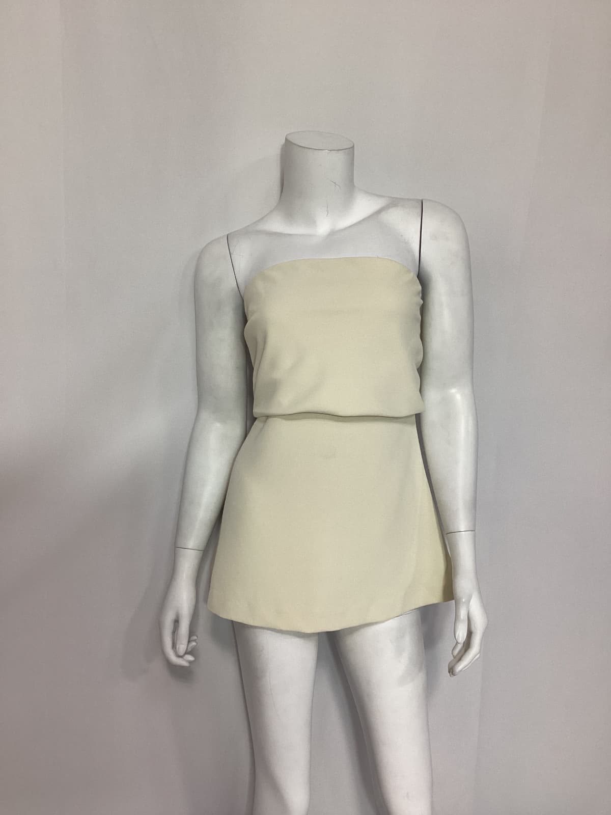 Coeur Strapless Top In Creme - Image 3