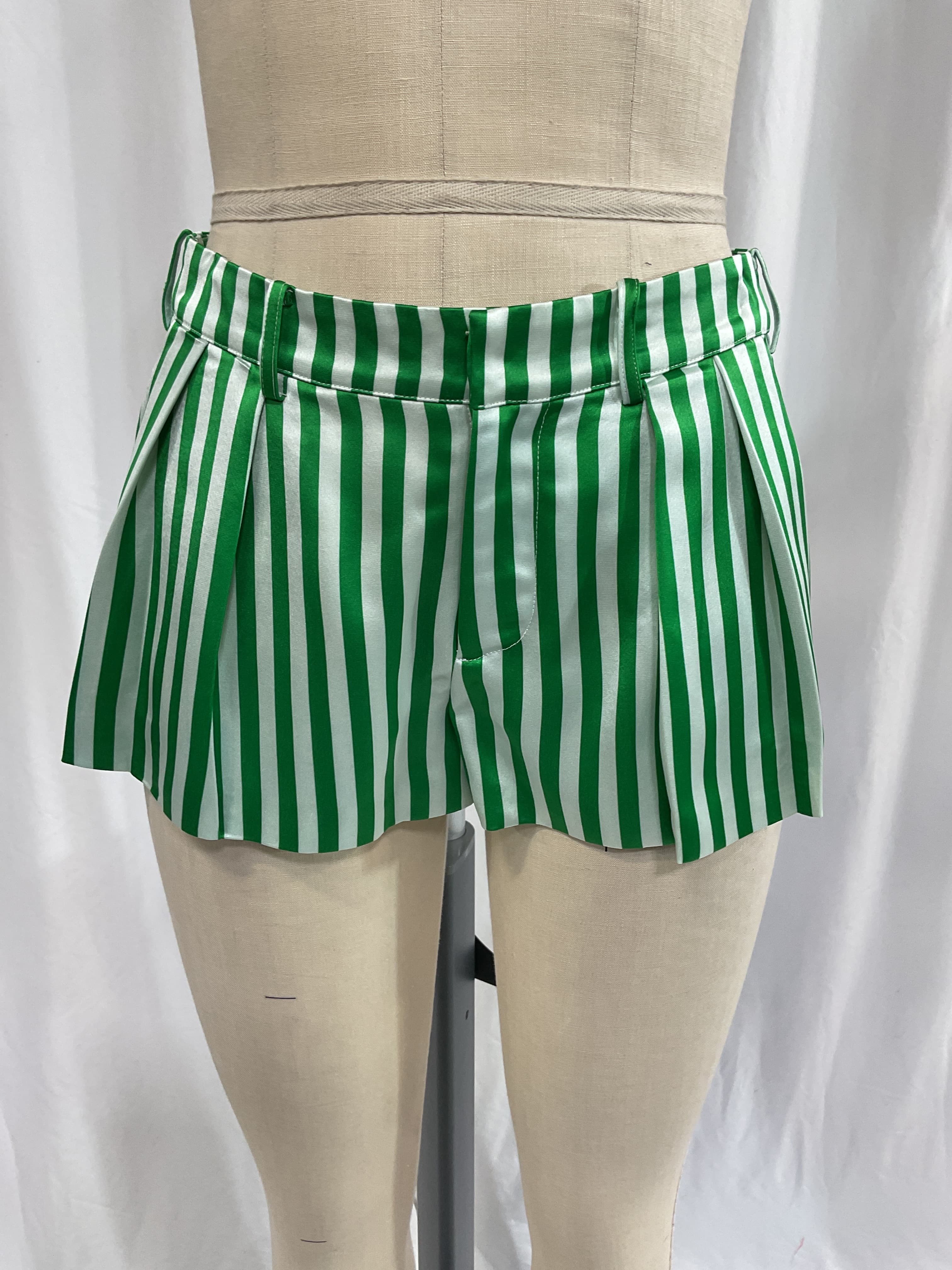 Wren Wide Leg Short In Kelly Green Stripe - Image 2