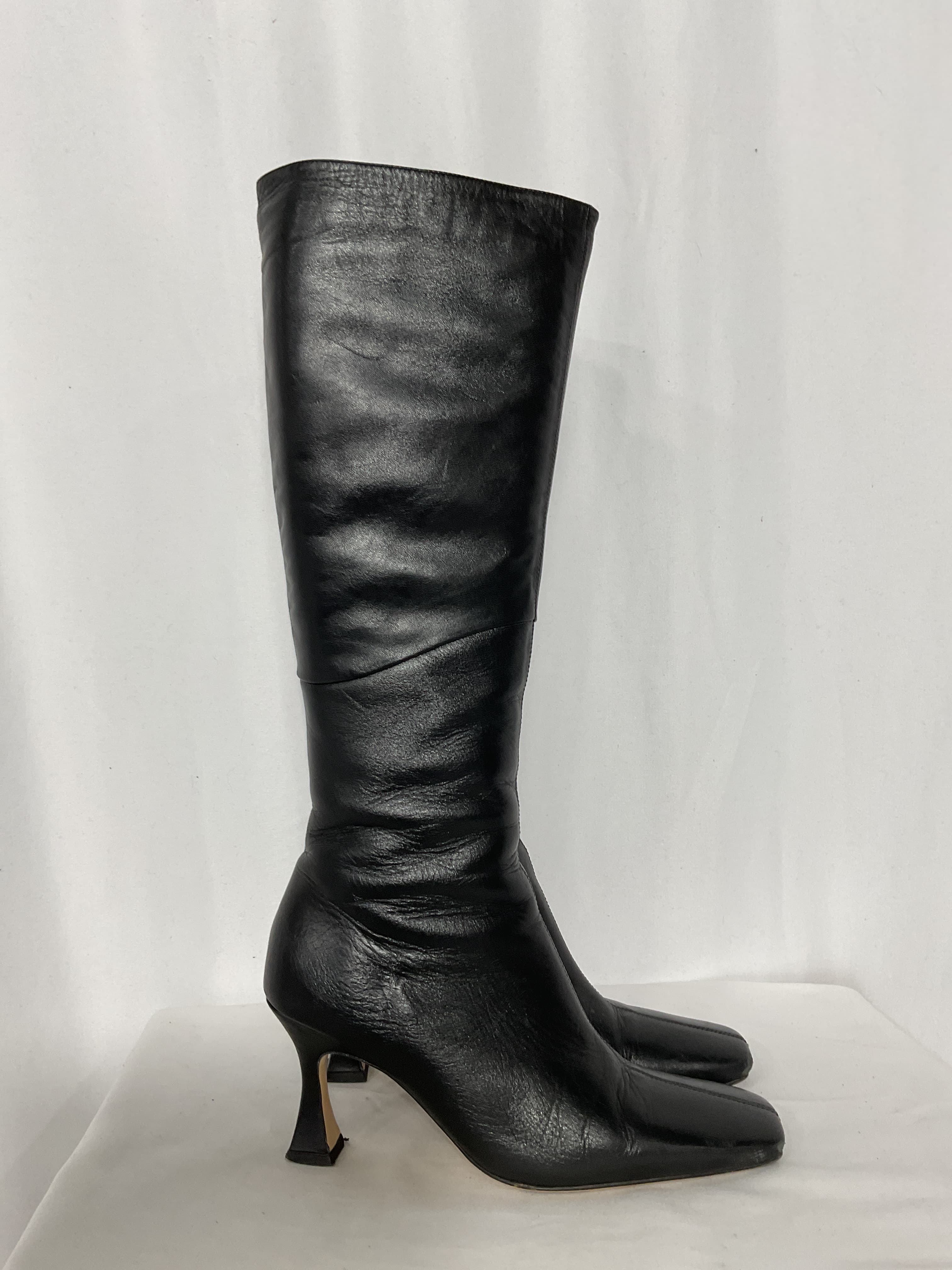Fantasy Heeled Boot In Black Venice - Image 4