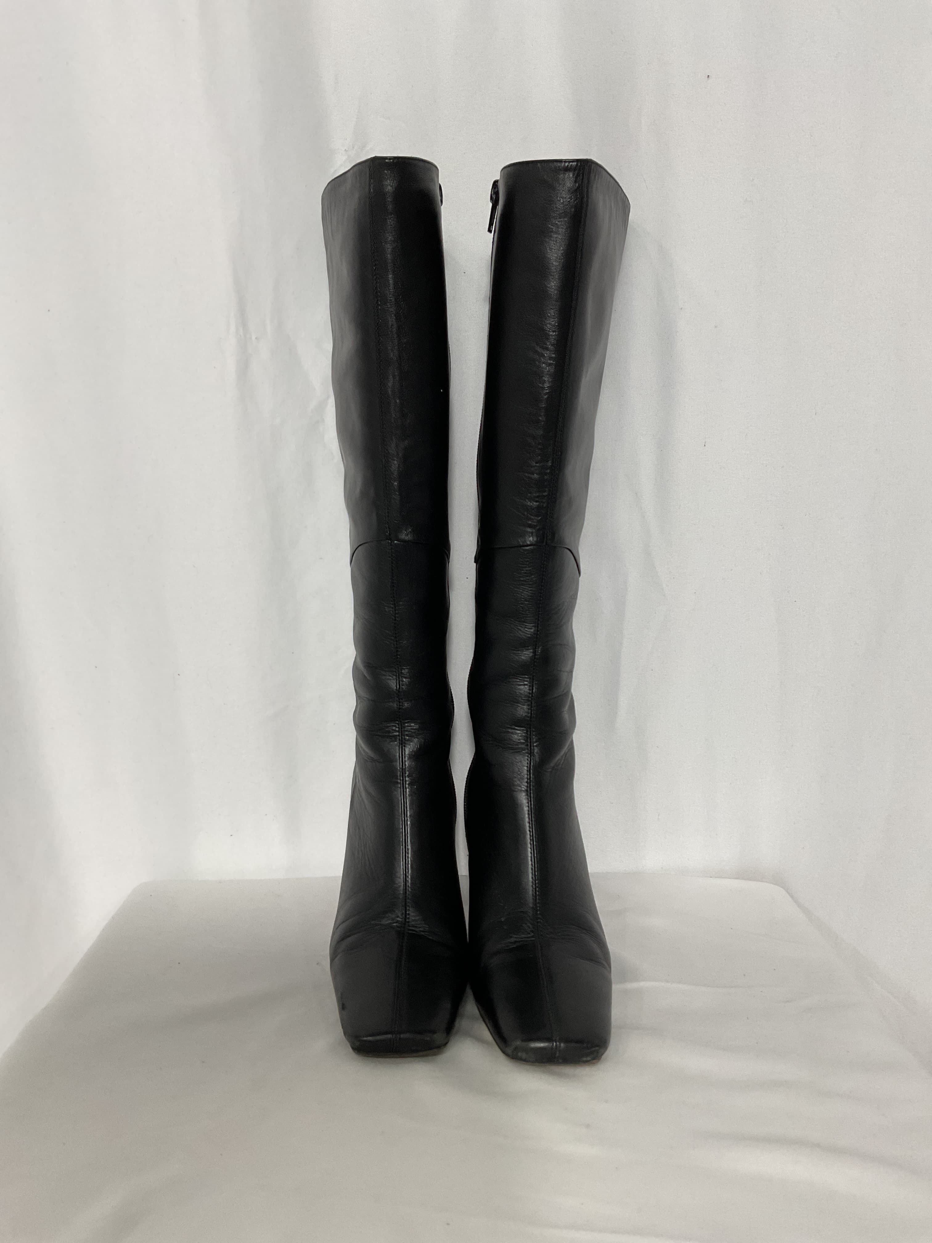 Fantasy Heeled Boot In Black Venice - Image 3
