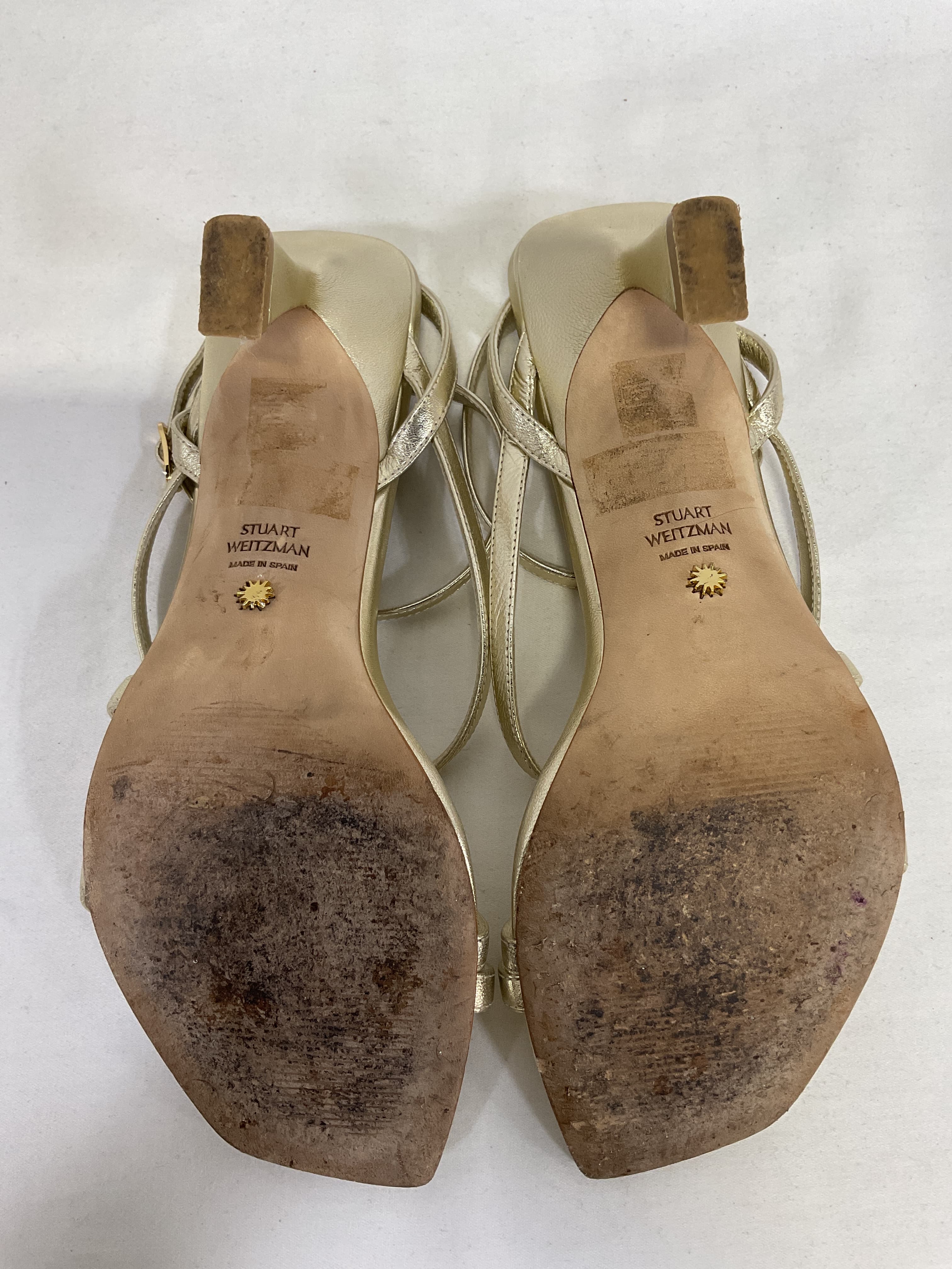 Oasis Sandal In Light Gold - Image 3