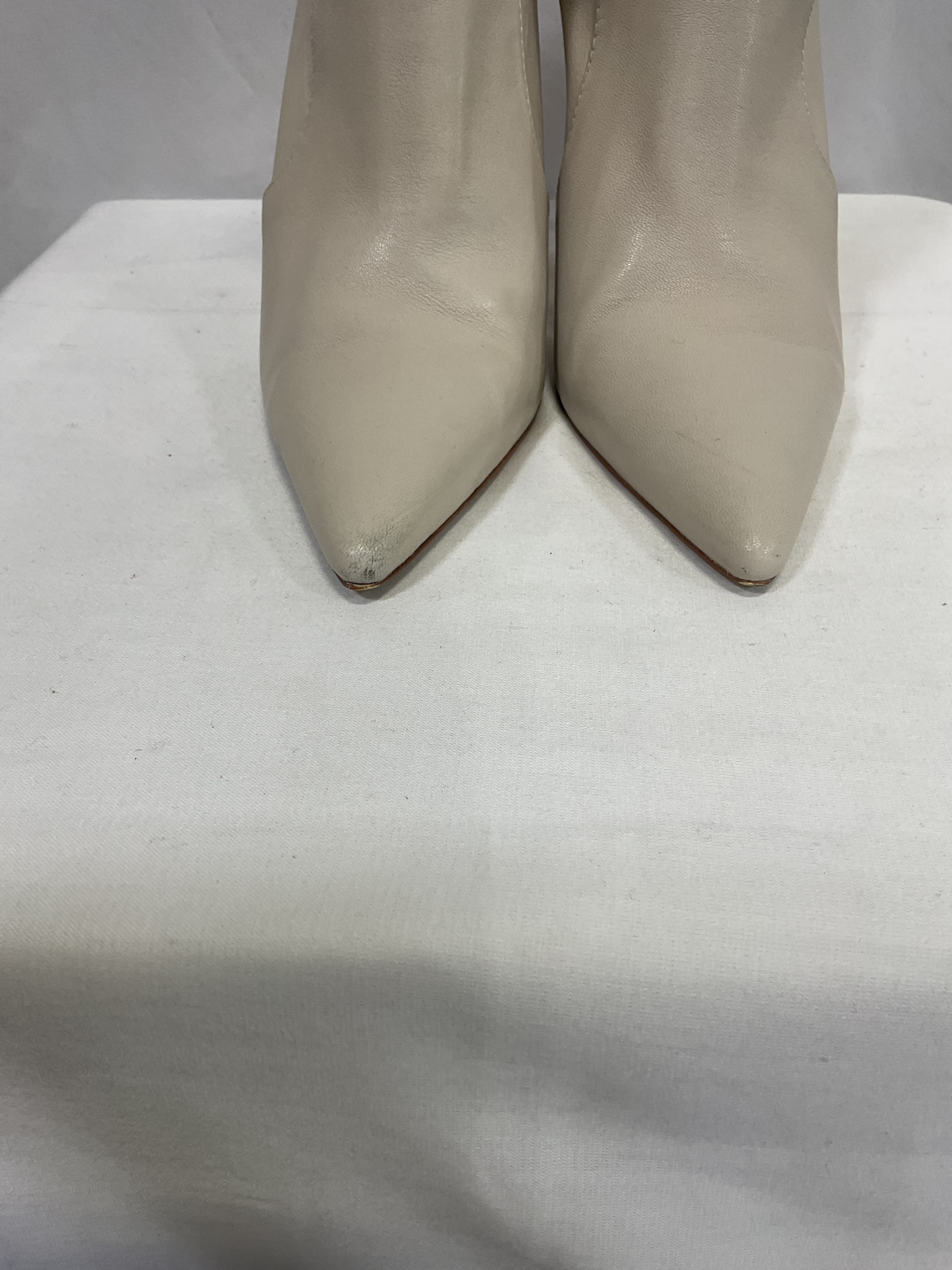 Stuart 100 Stretch Bootie In Oat - Image 4