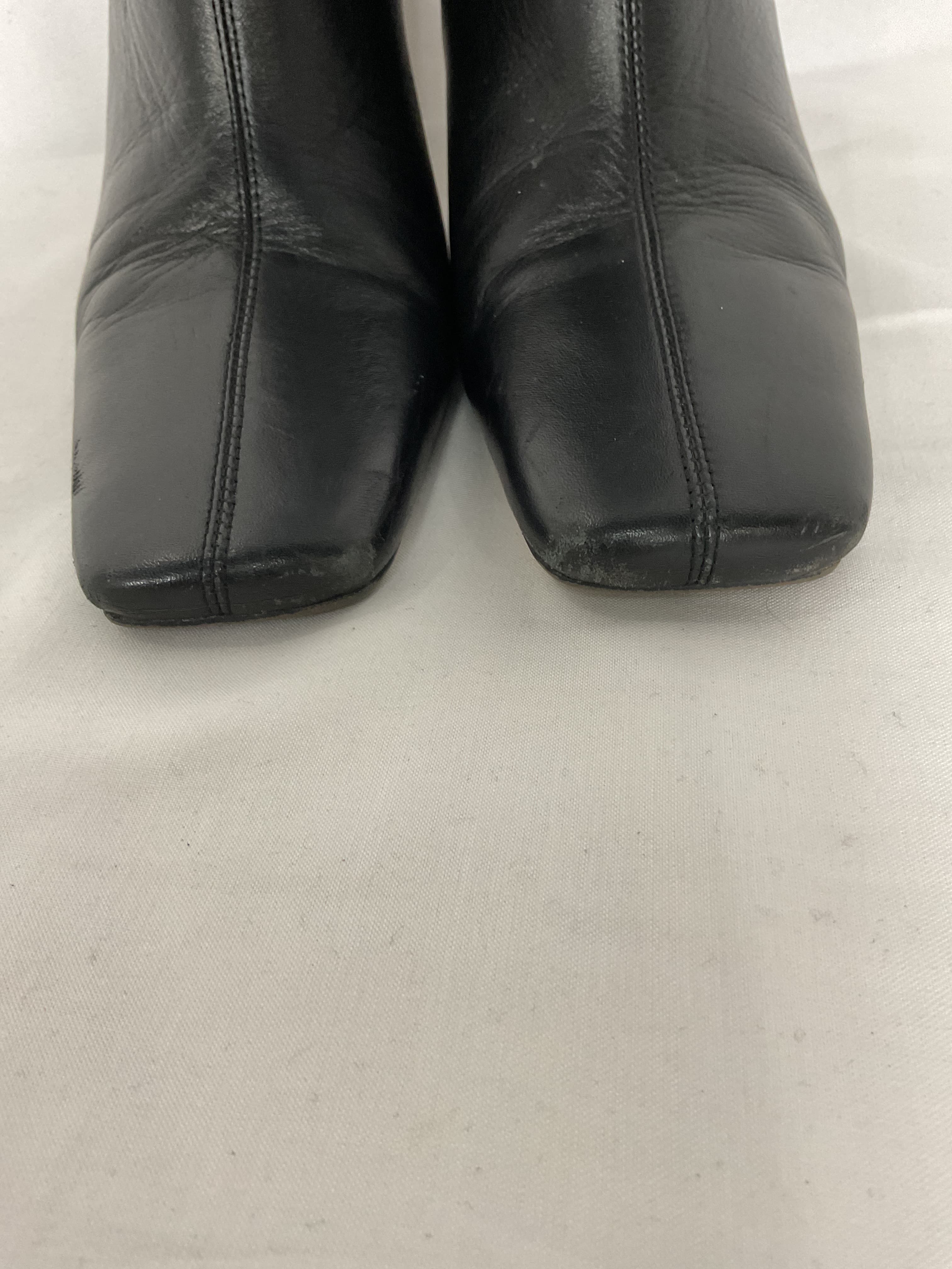 Fantasy Heeled Boot In Black Venice - Image 2