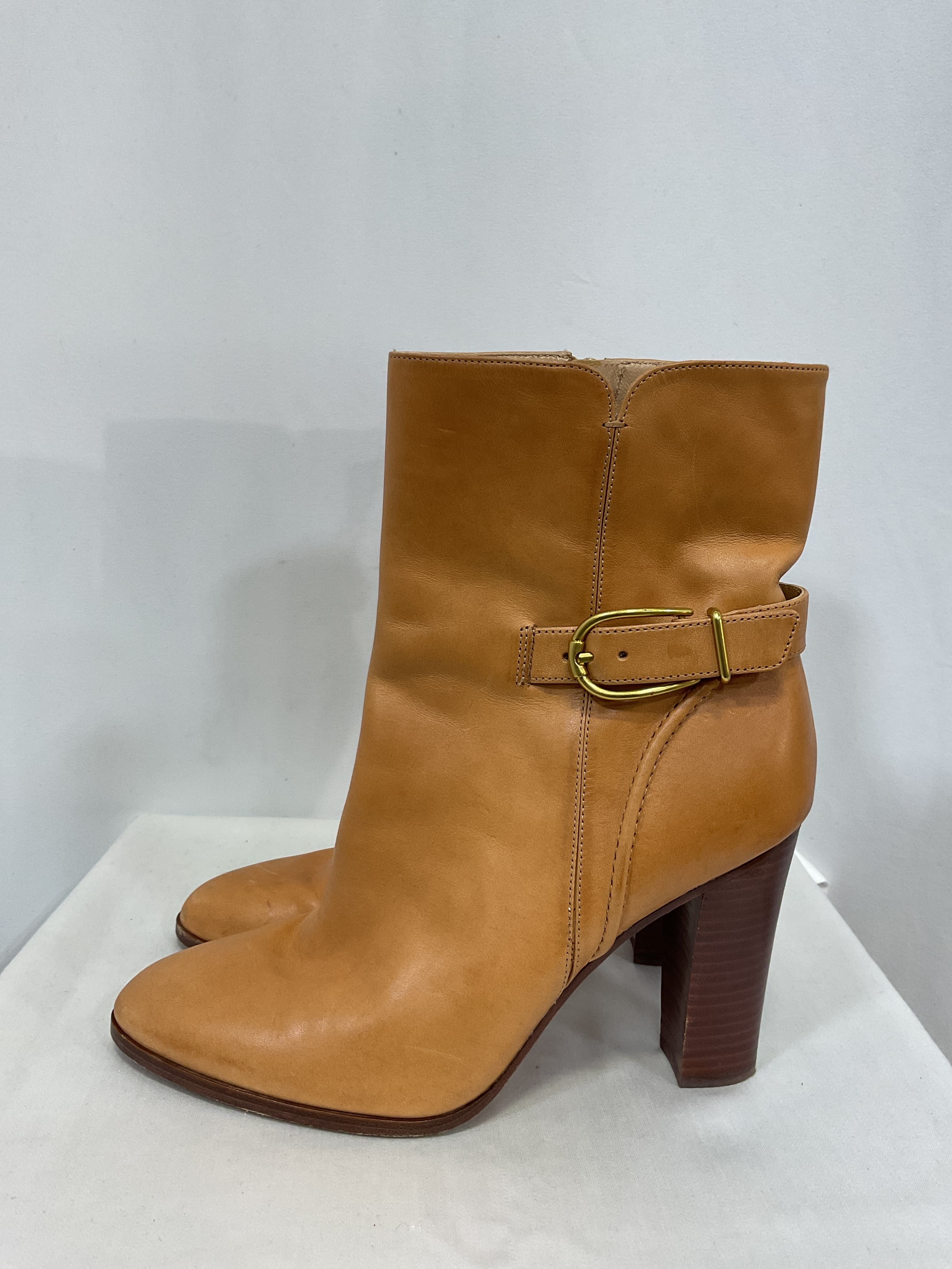 Viv Bootie In Natural - Image 4