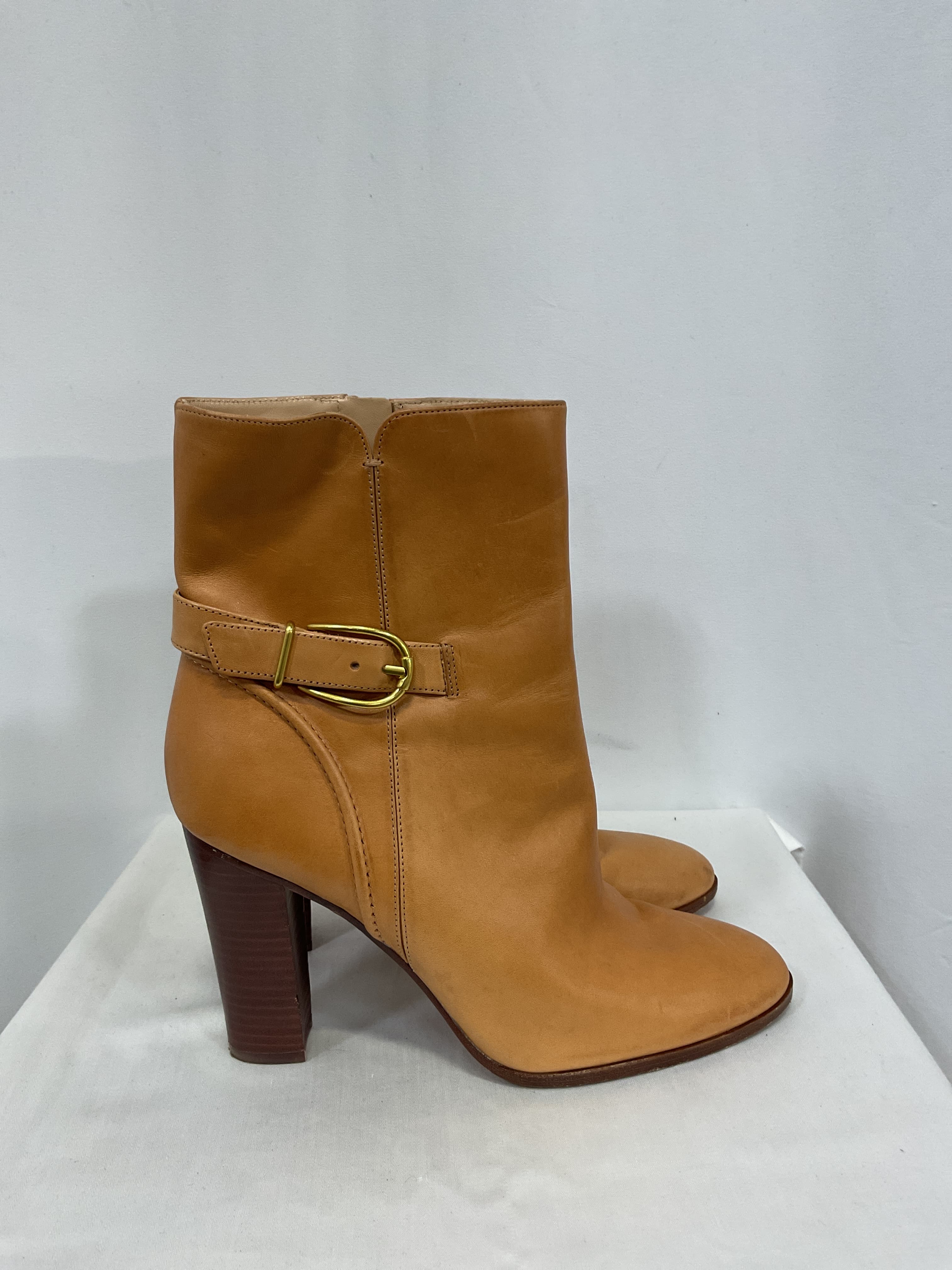 Viv Bootie In Natural - Image 3