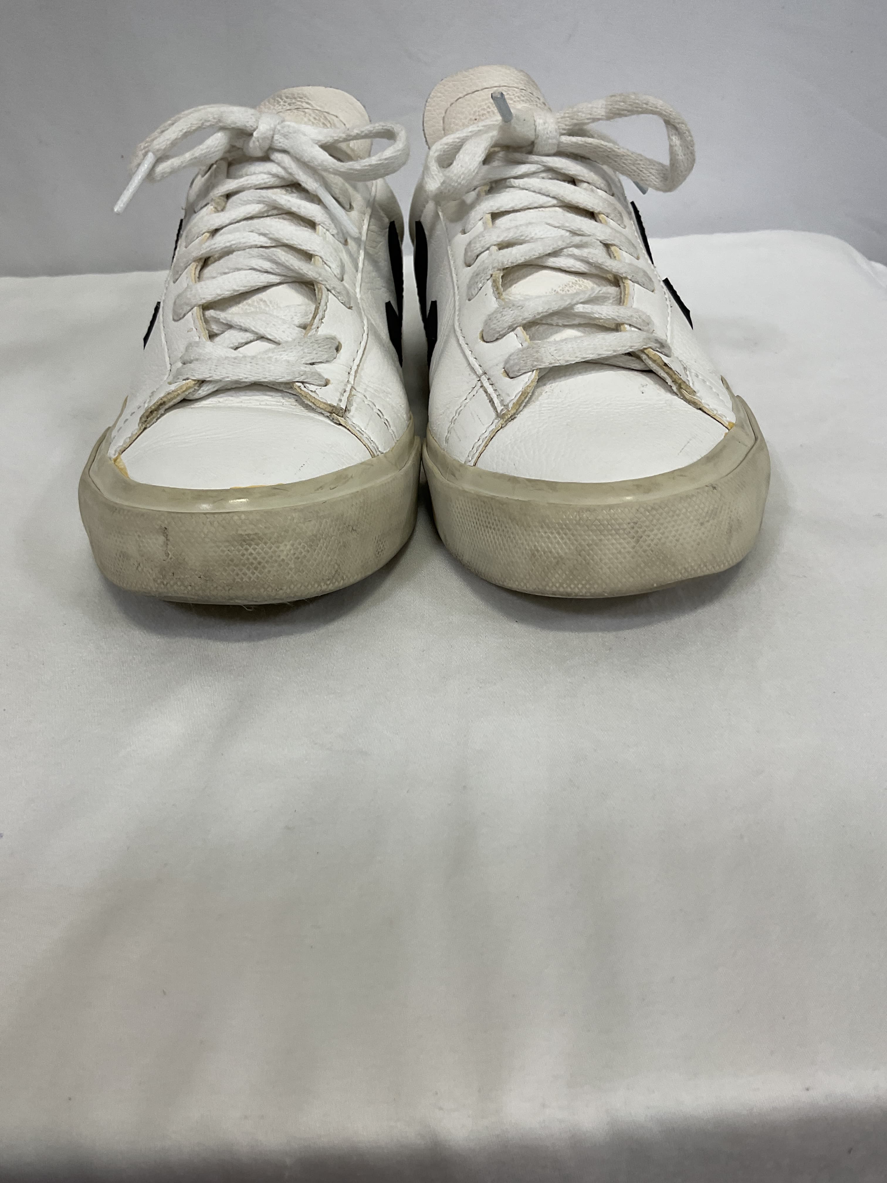 Campo Sneaker In Extra White & Black - Image 2