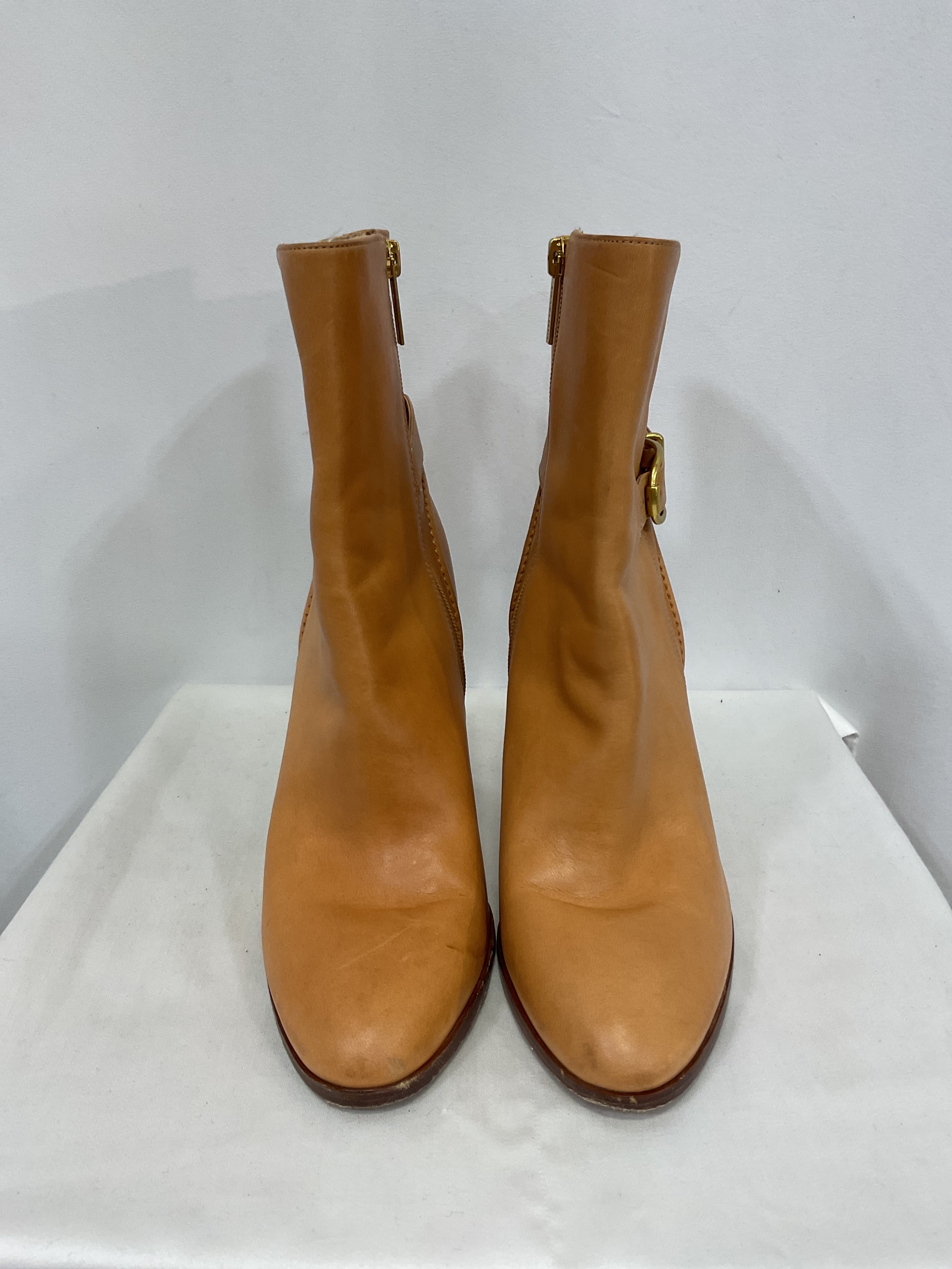 Viv Bootie In Natural - Image 2