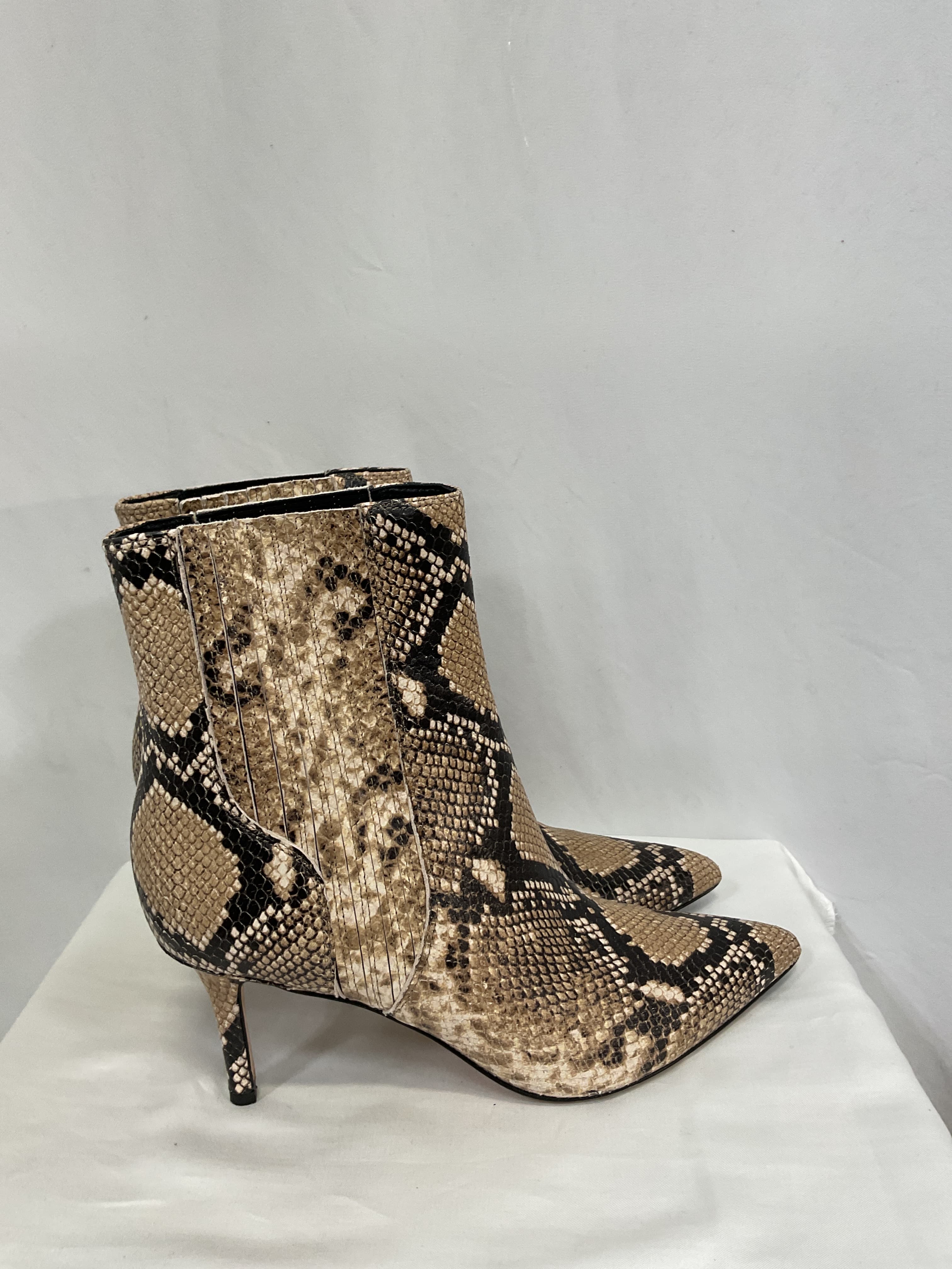Lisa 70 Boot In Latte - Image 4