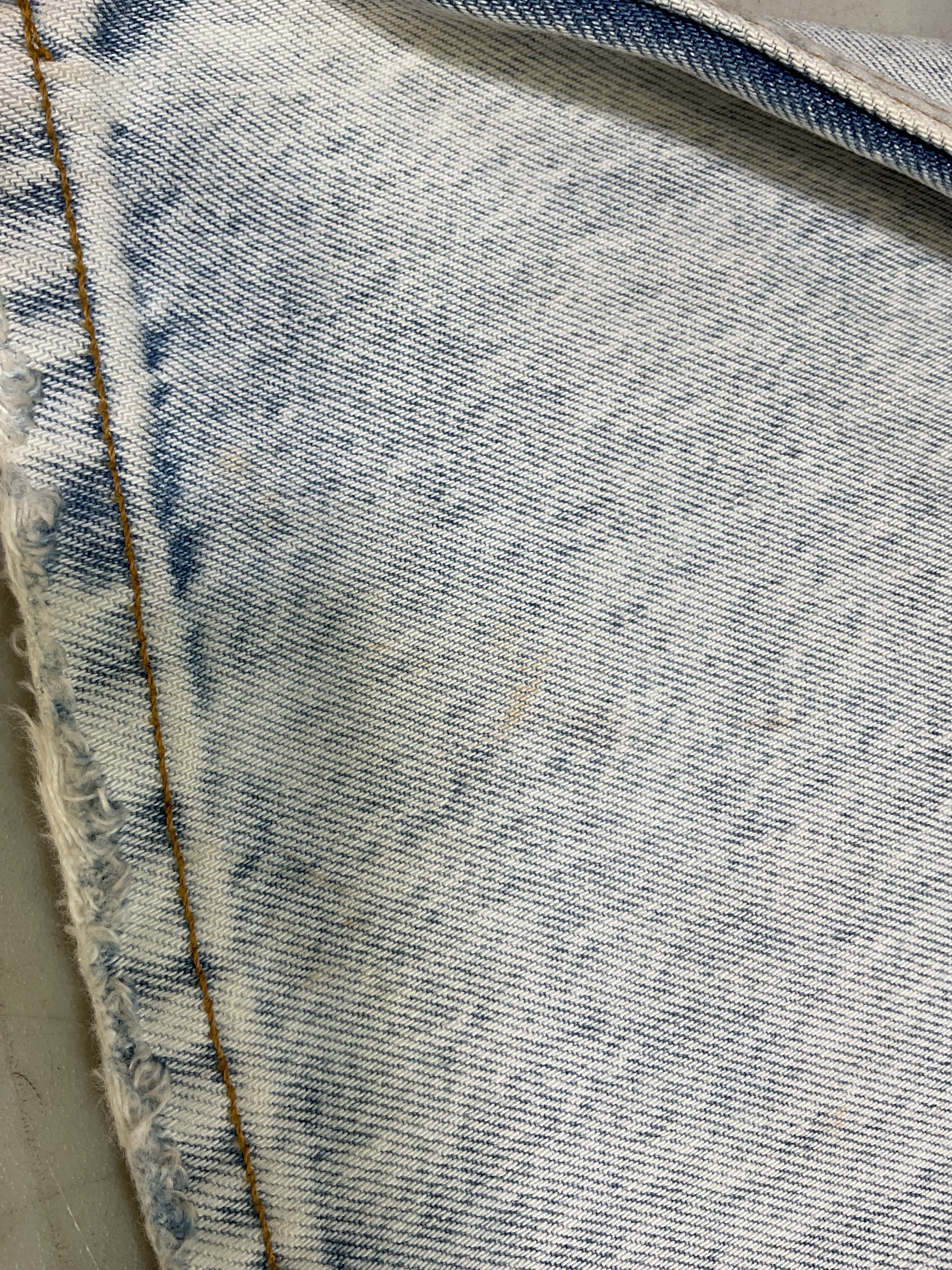 straight-fit cropped jeans - Image 2