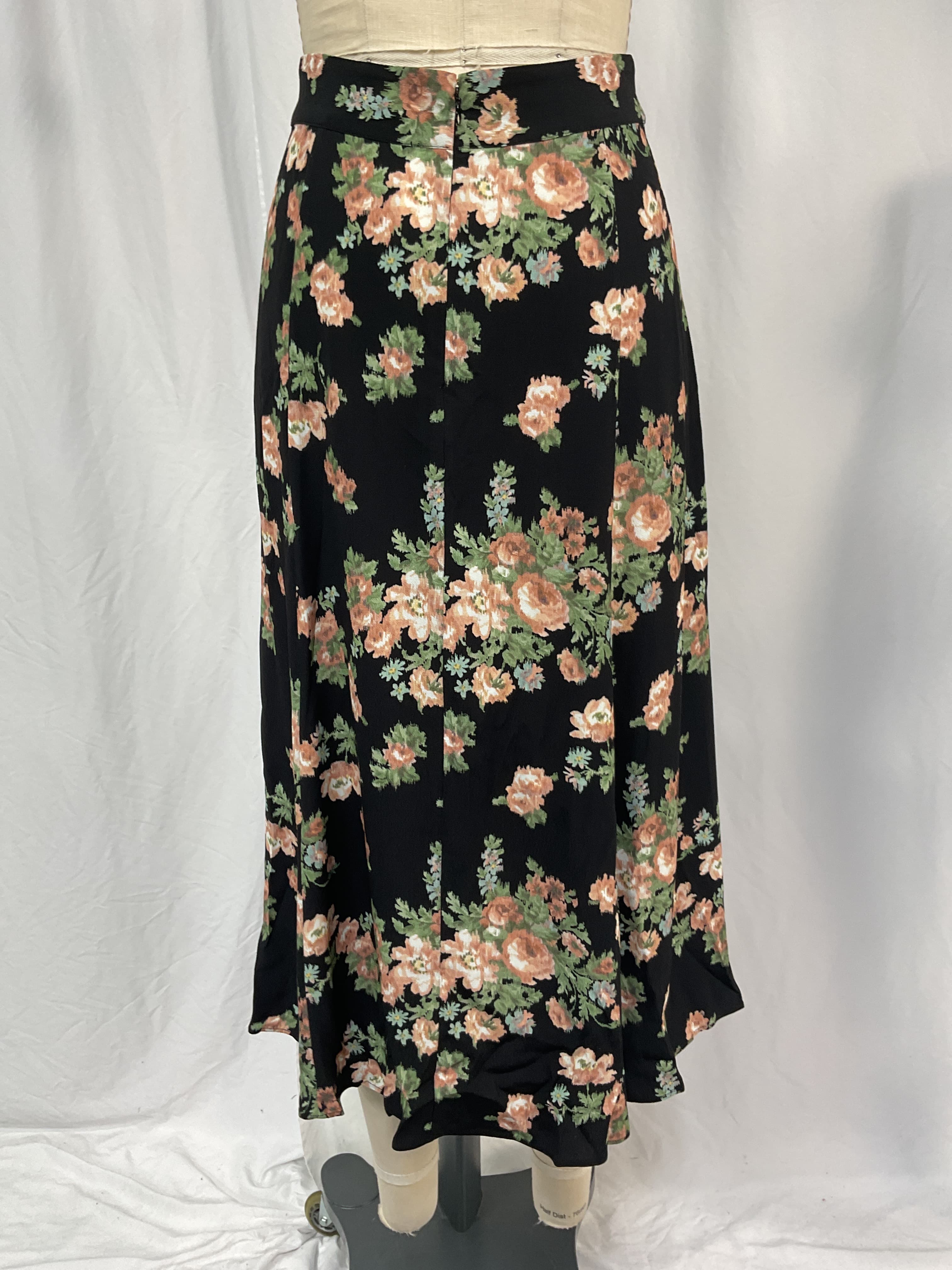 Tabata Skirt - Image 2