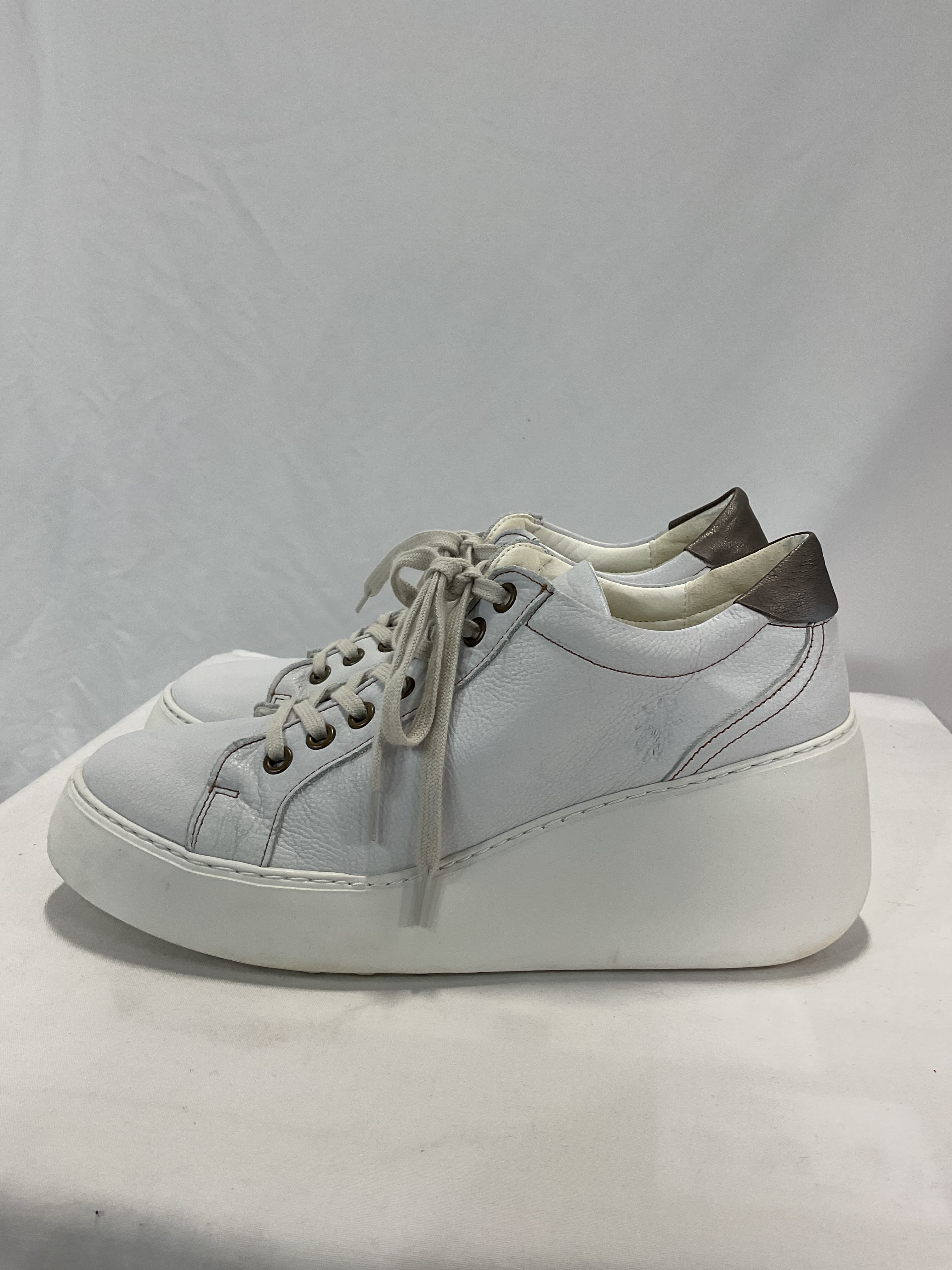 Dile Wedge Sneaker - Image 4