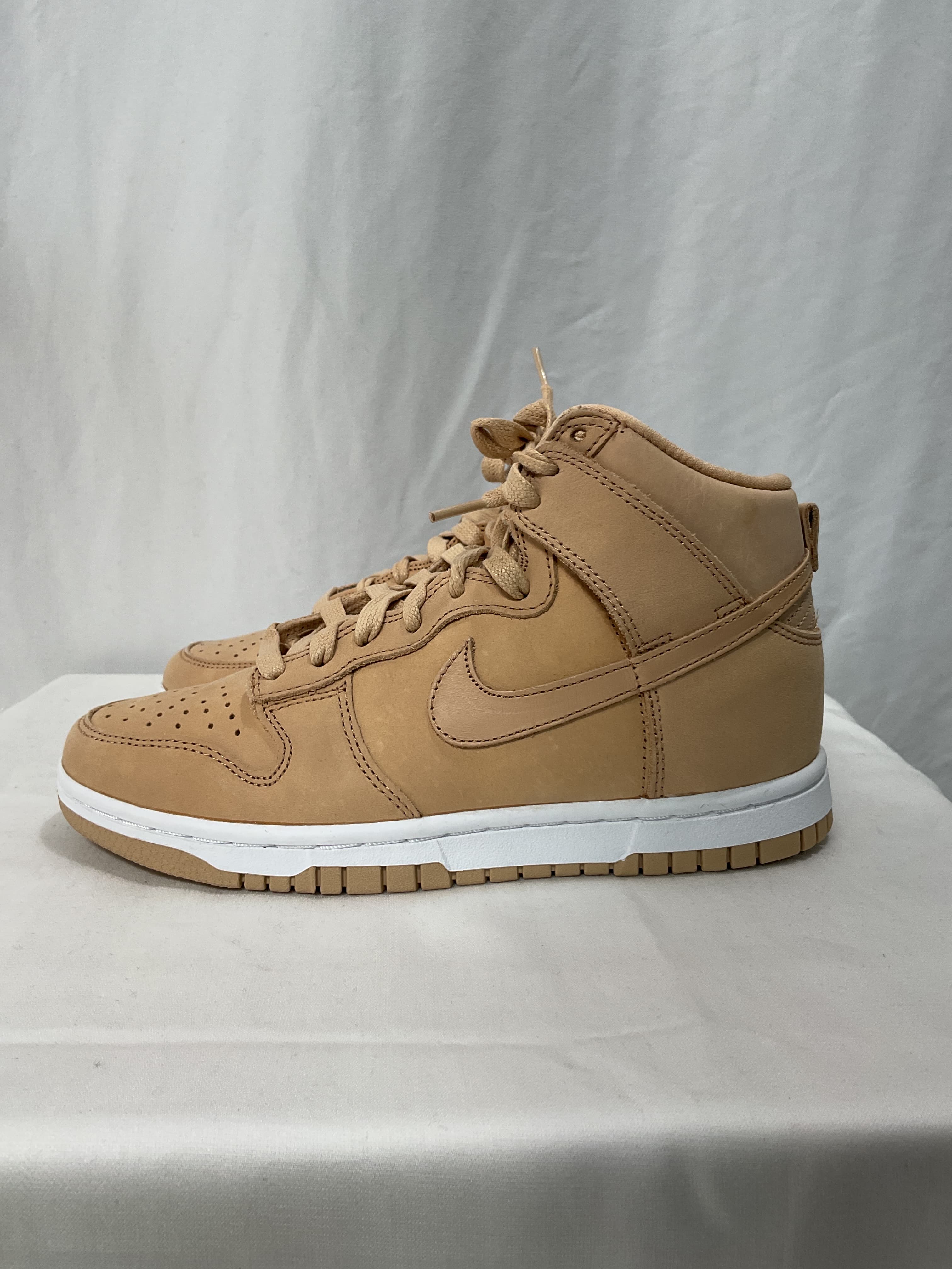 Dunk High Premium Women's Shoes - Image 2