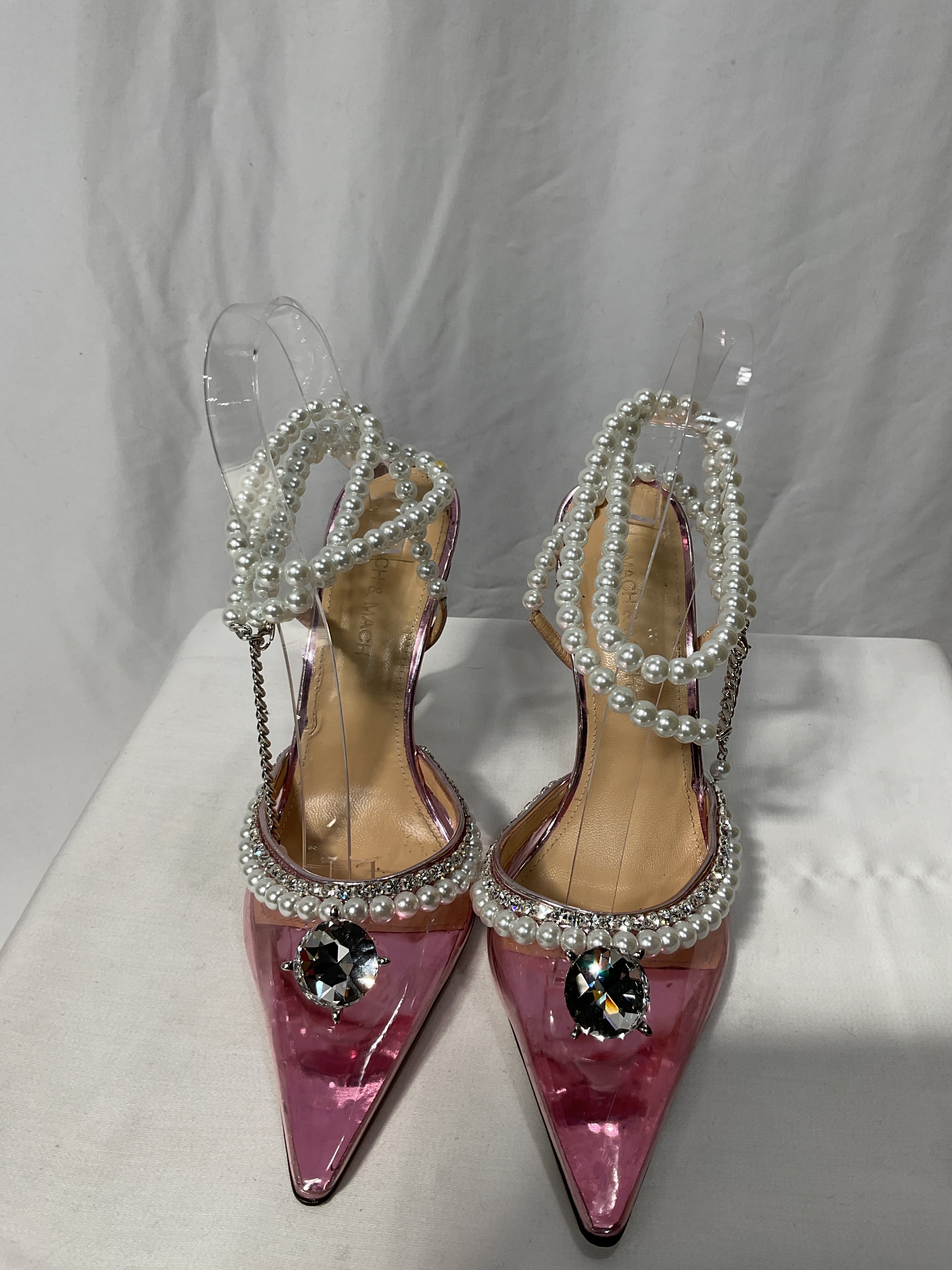 Diamond Of Elizabeth Imitation Pearl Pointed Toe Pump - Image 3