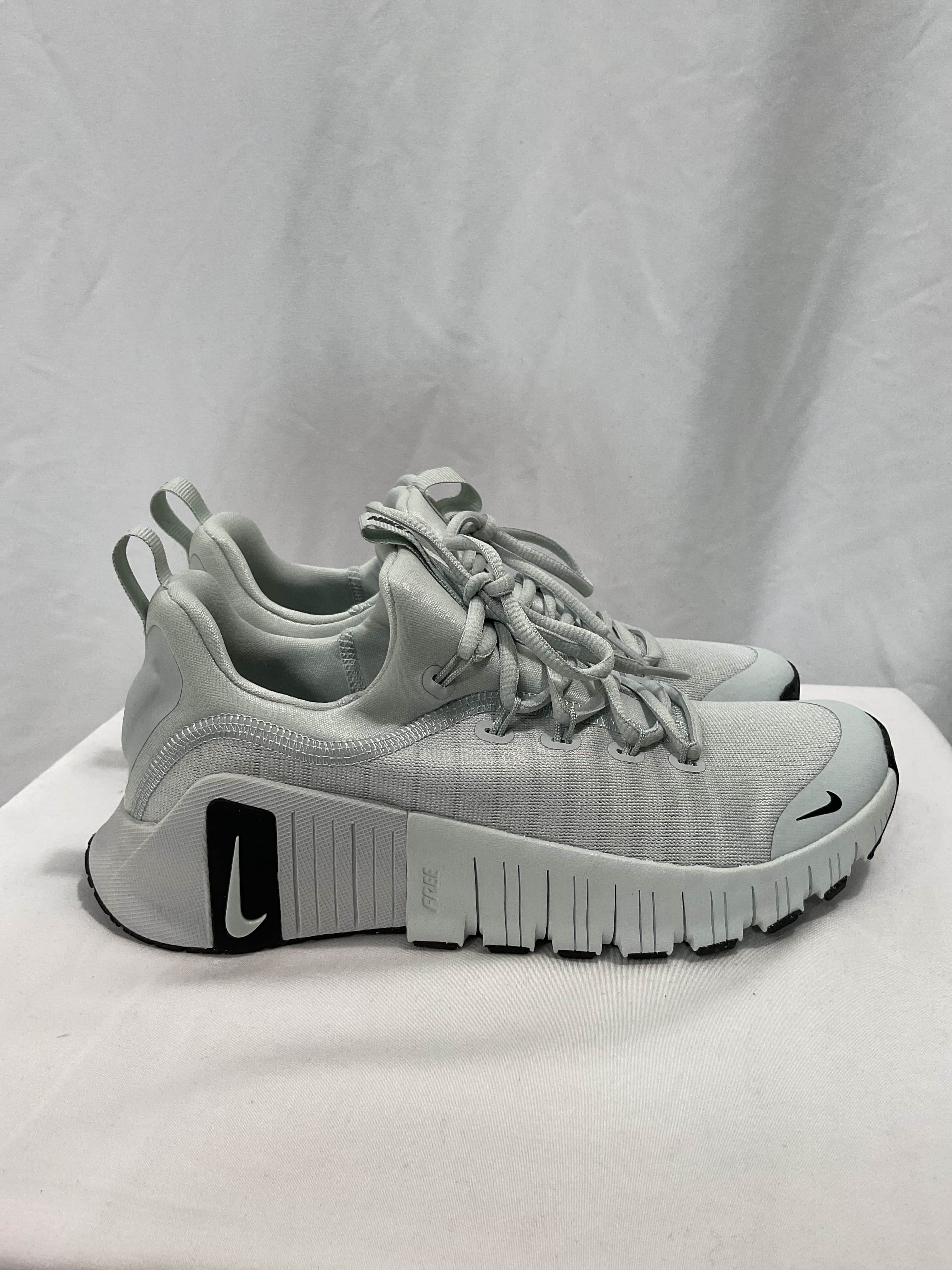 Nike Free Metcon 6 Women's Workout Shoes - Image 3
