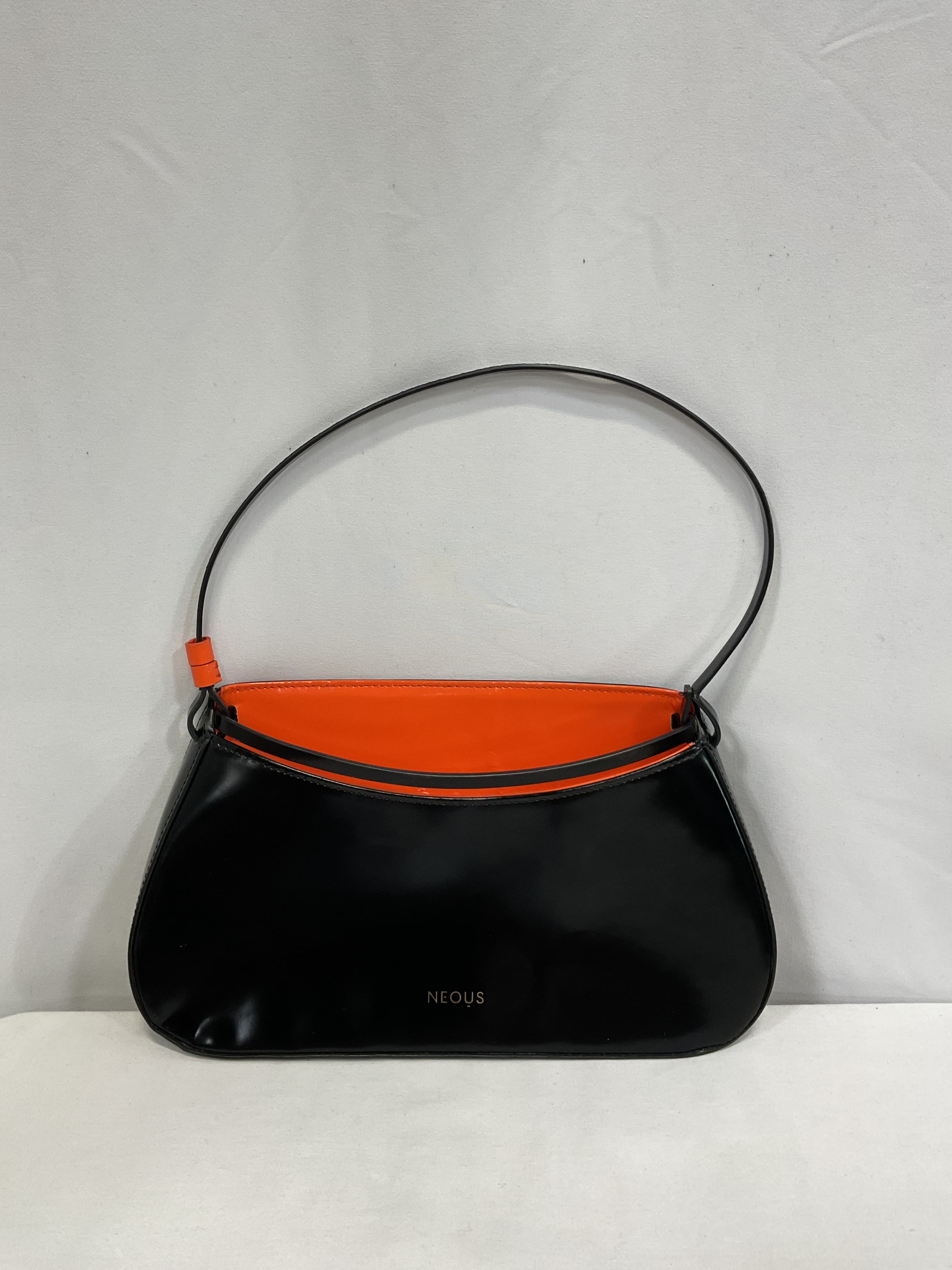 Zeta Two-Tone Leather Shoulder Bag - Image 4
