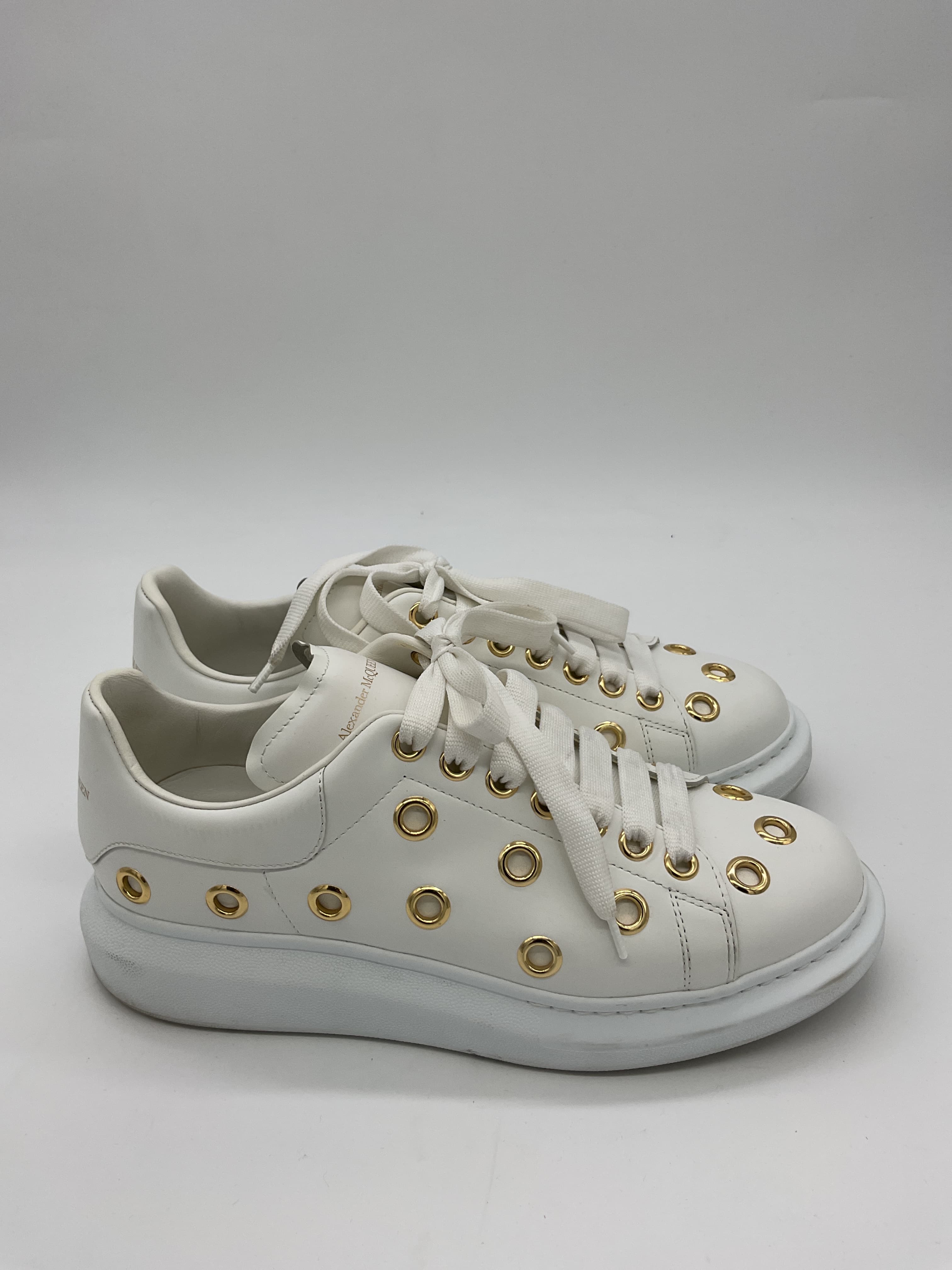 Women's Oversized Eyelet Low Top Sneakers - Image 3